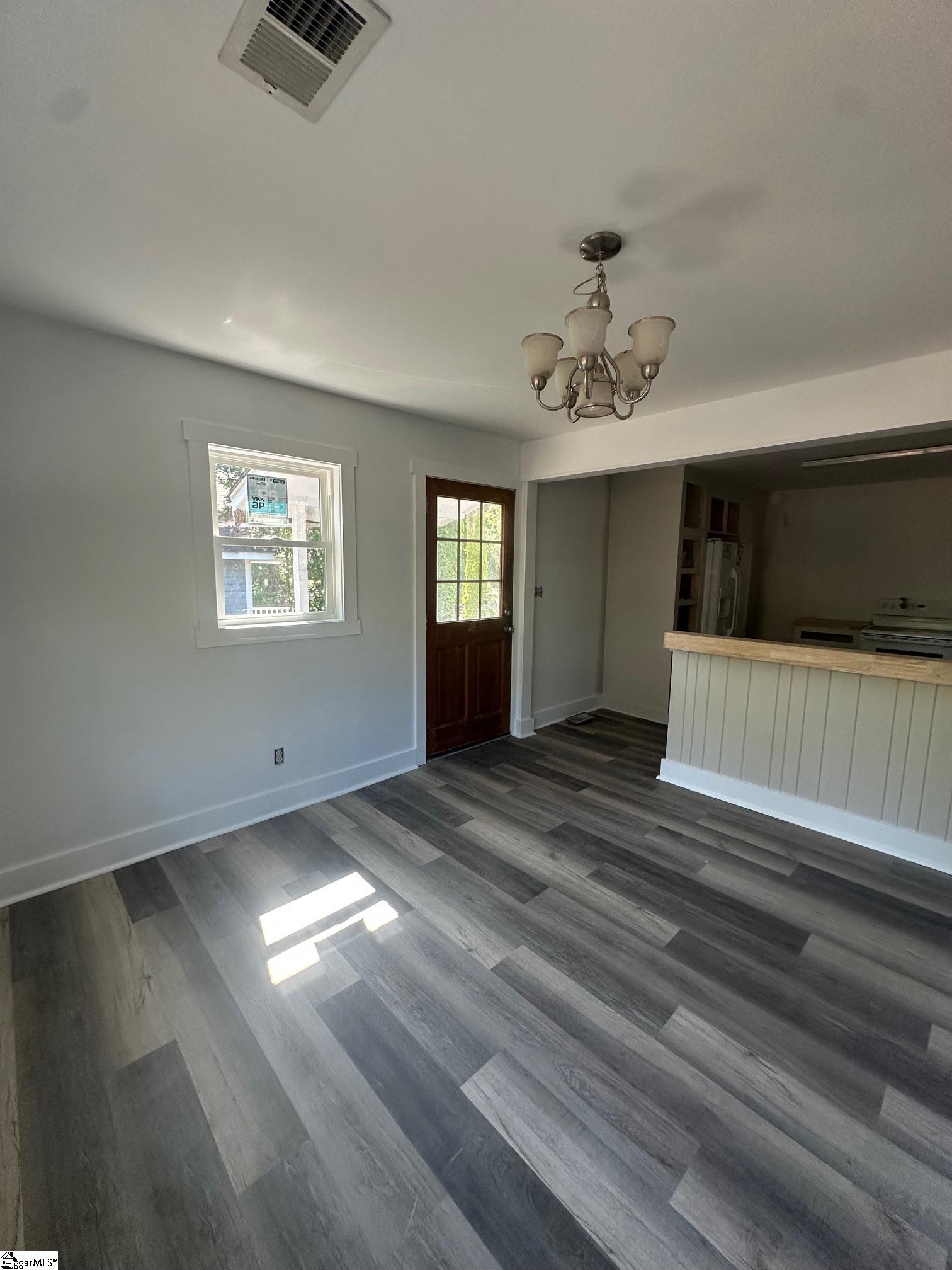 189 Converse Circle Spartanburg, SC 29302