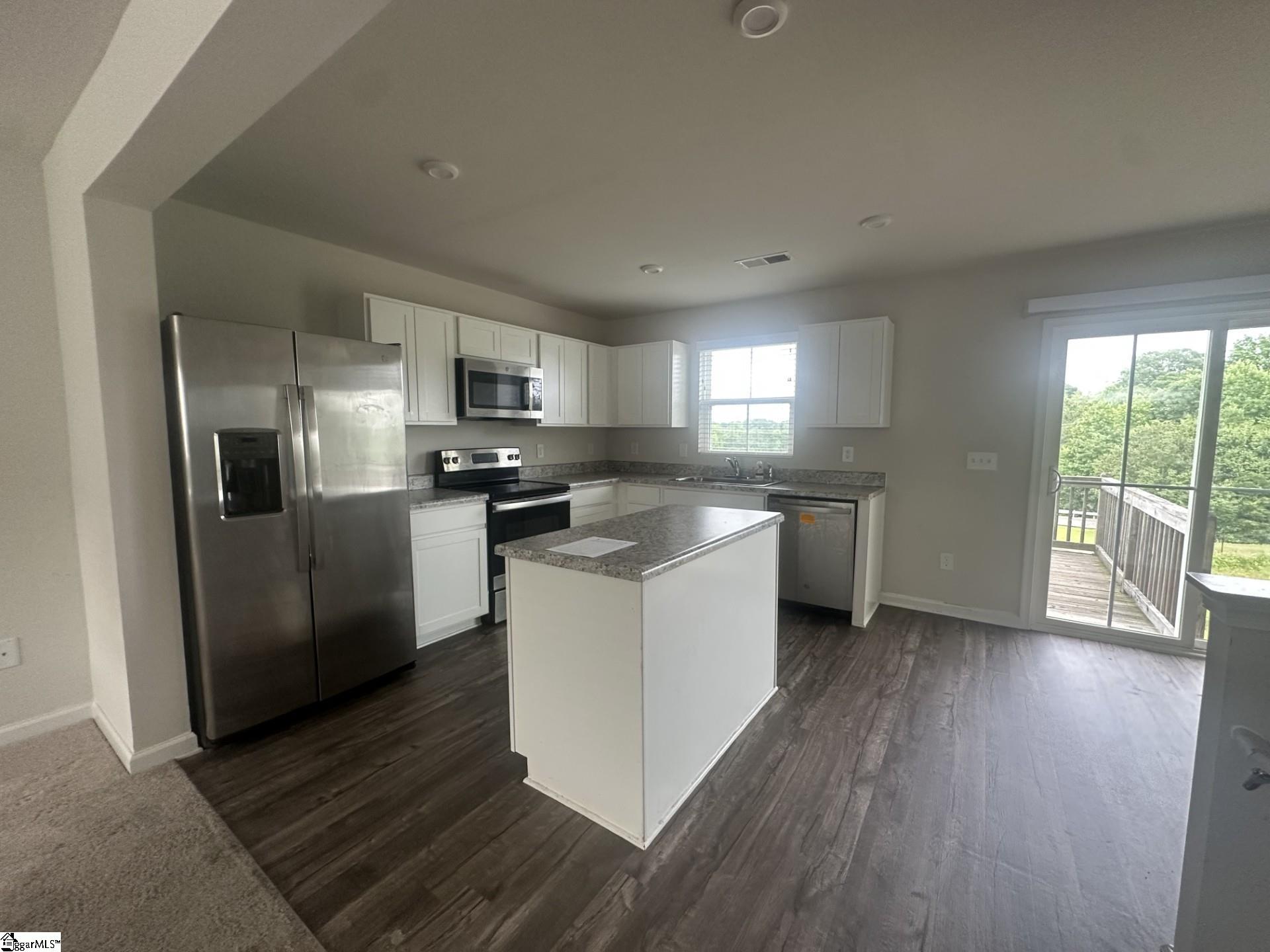 318 Parkridge Way Simpsonville, SC 29680