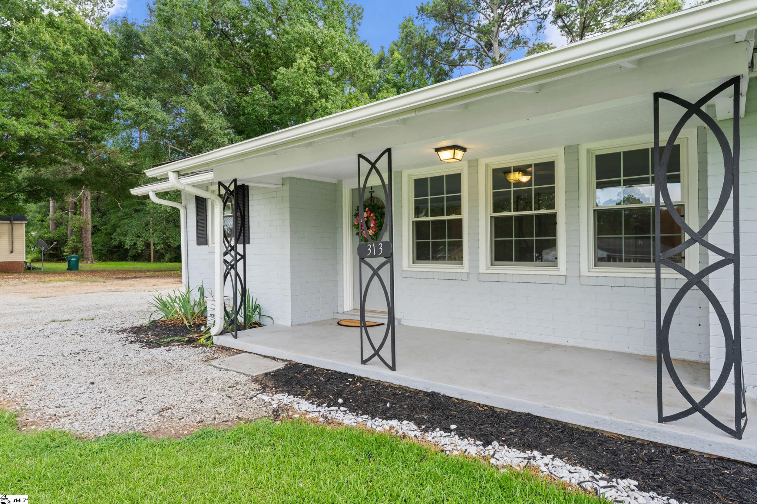 313 Lanham Street Greenwood, SC 29649