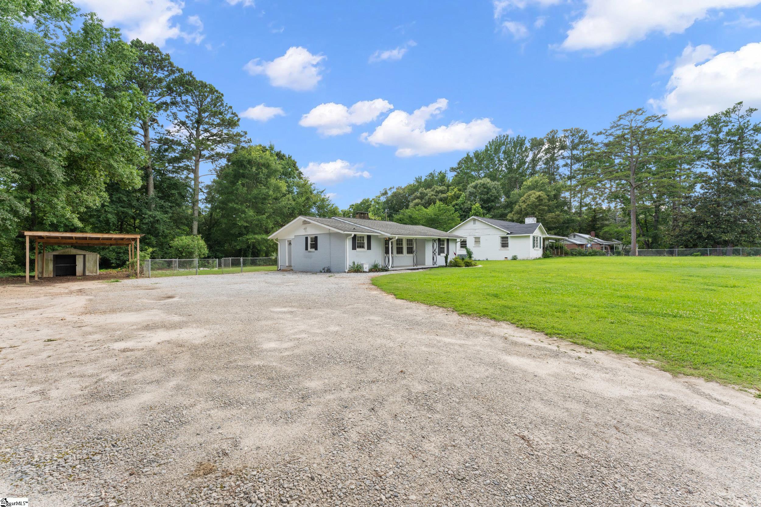 313 Lanham Street Greenwood, SC 29649
