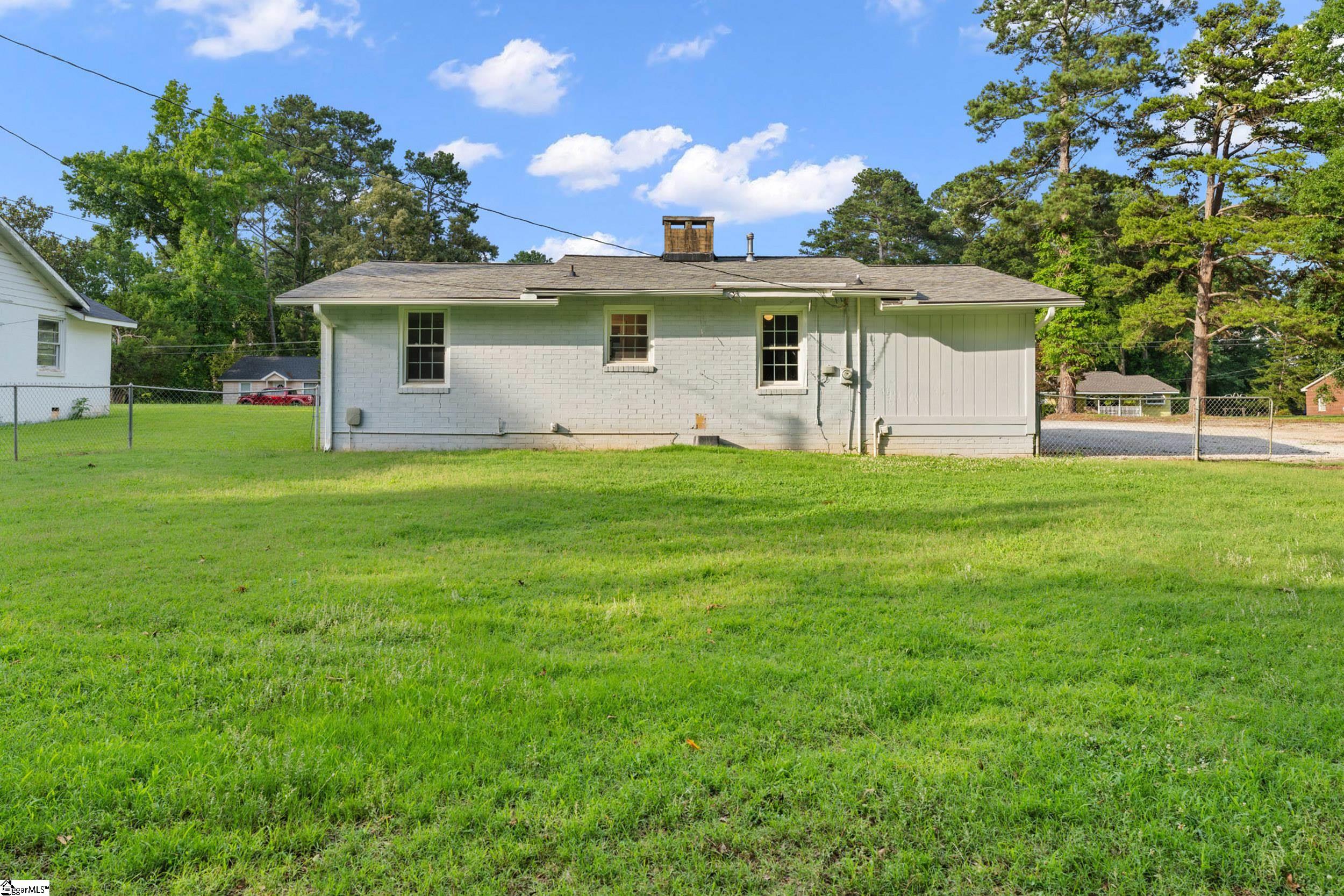 313 Lanham Street Greenwood, SC 29649