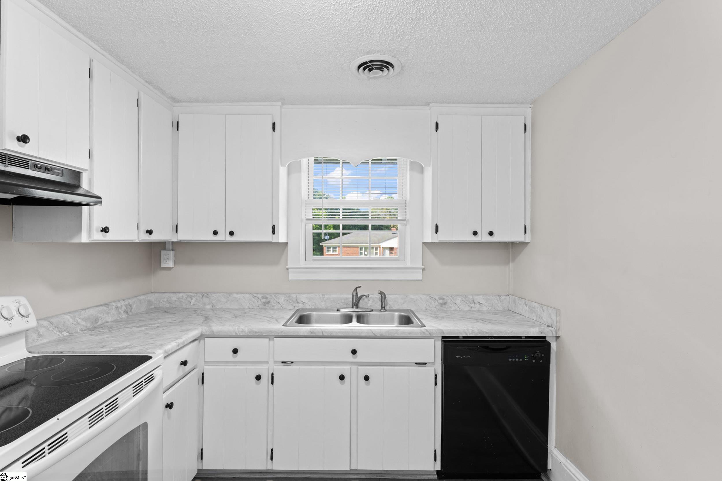313 Lanham Street Greenwood, SC 29649