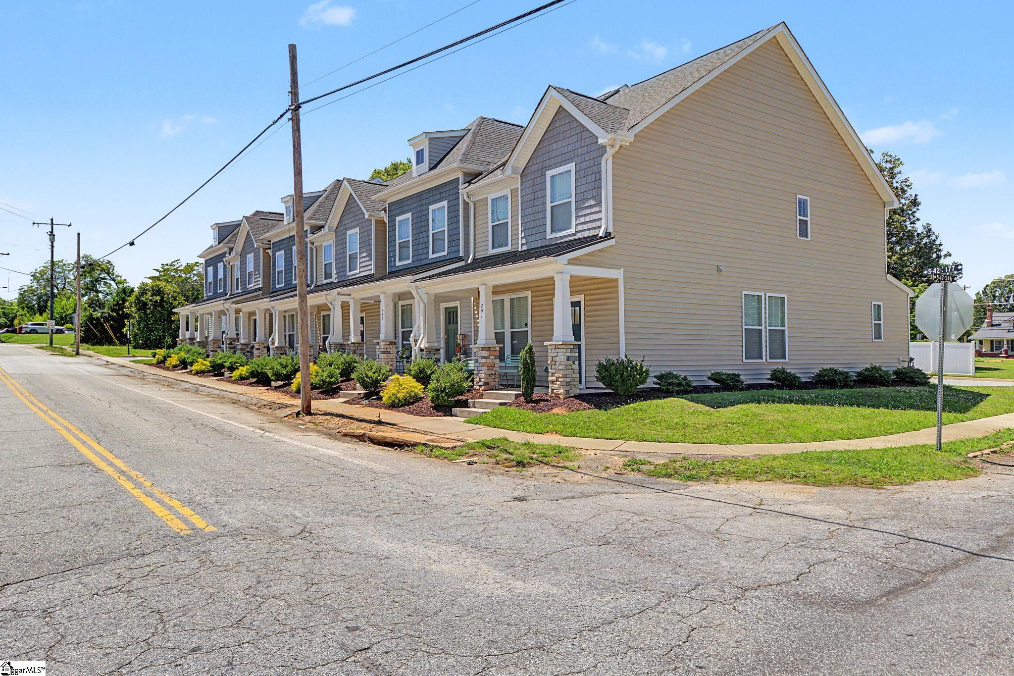 284 E Hayne Street Woodruff, SC 29388