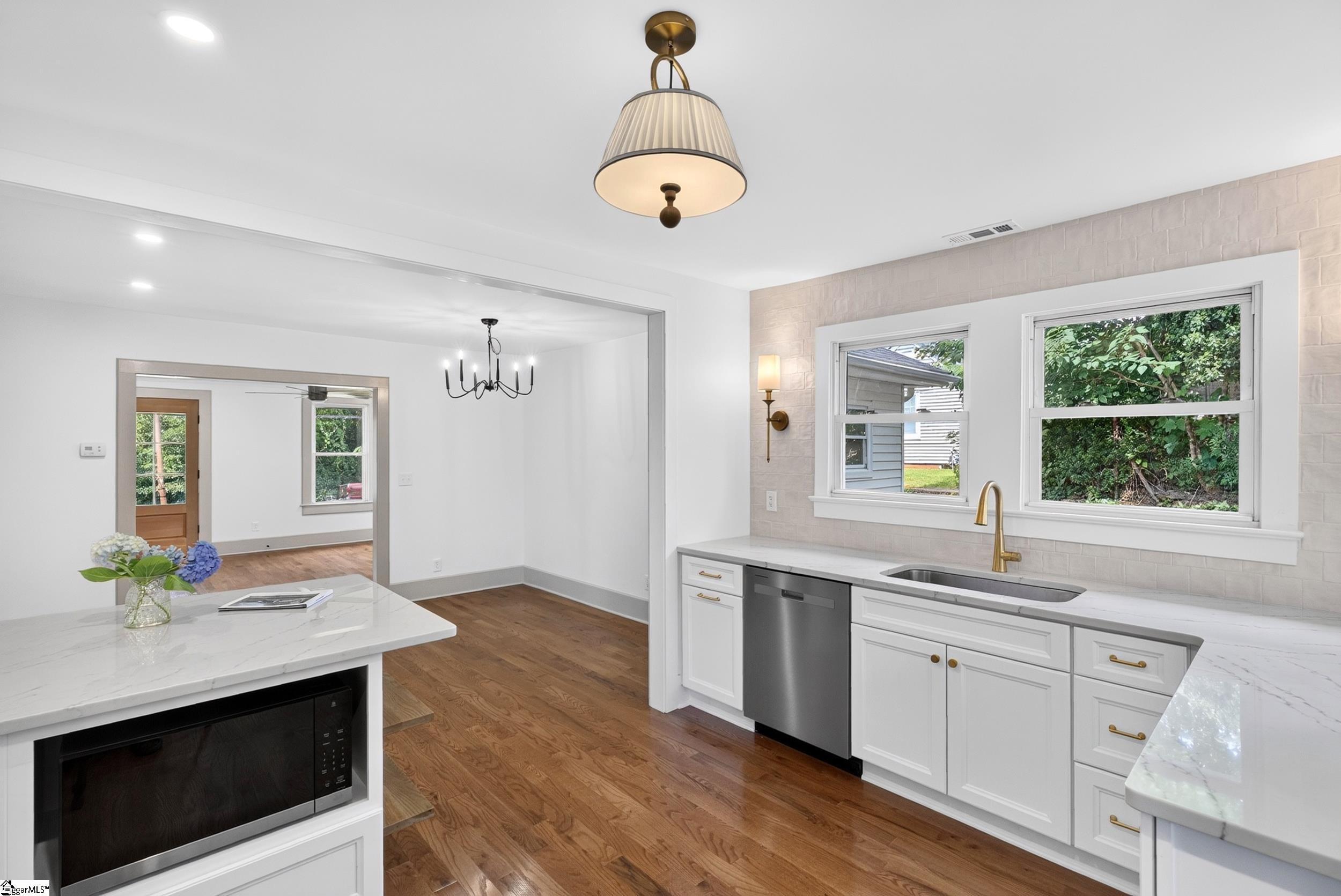 108 Beechwood Avenue Greenville, SC 29607