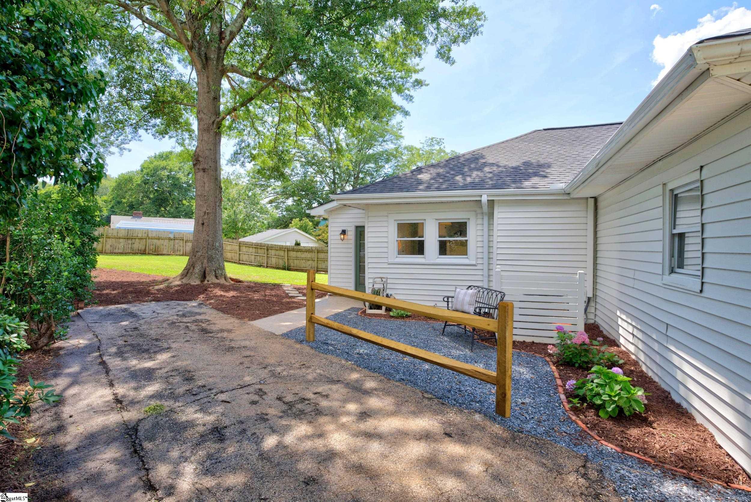 108 Beechwood Avenue Greenville, SC 29607