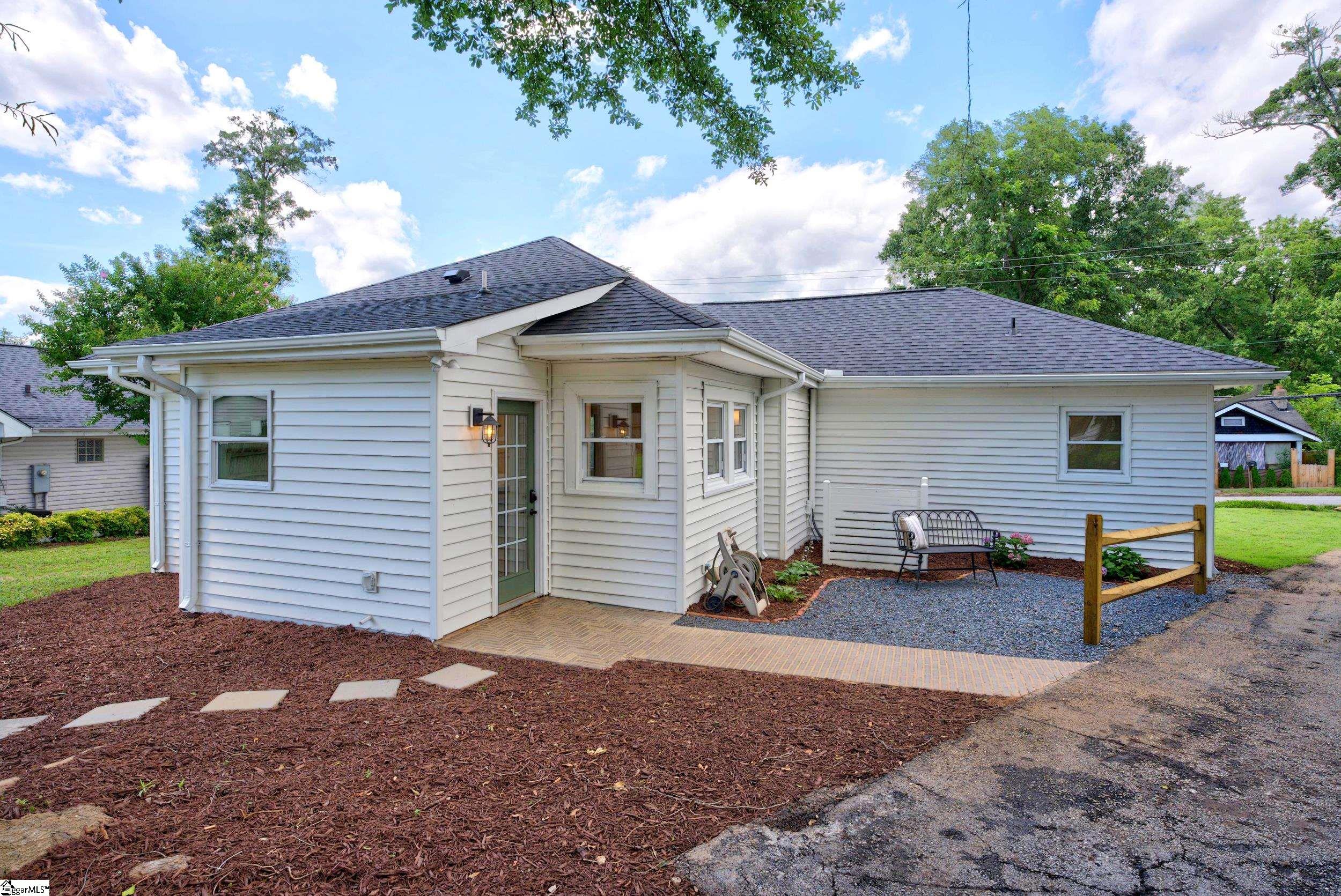 108 Beechwood Avenue Greenville, SC 29607