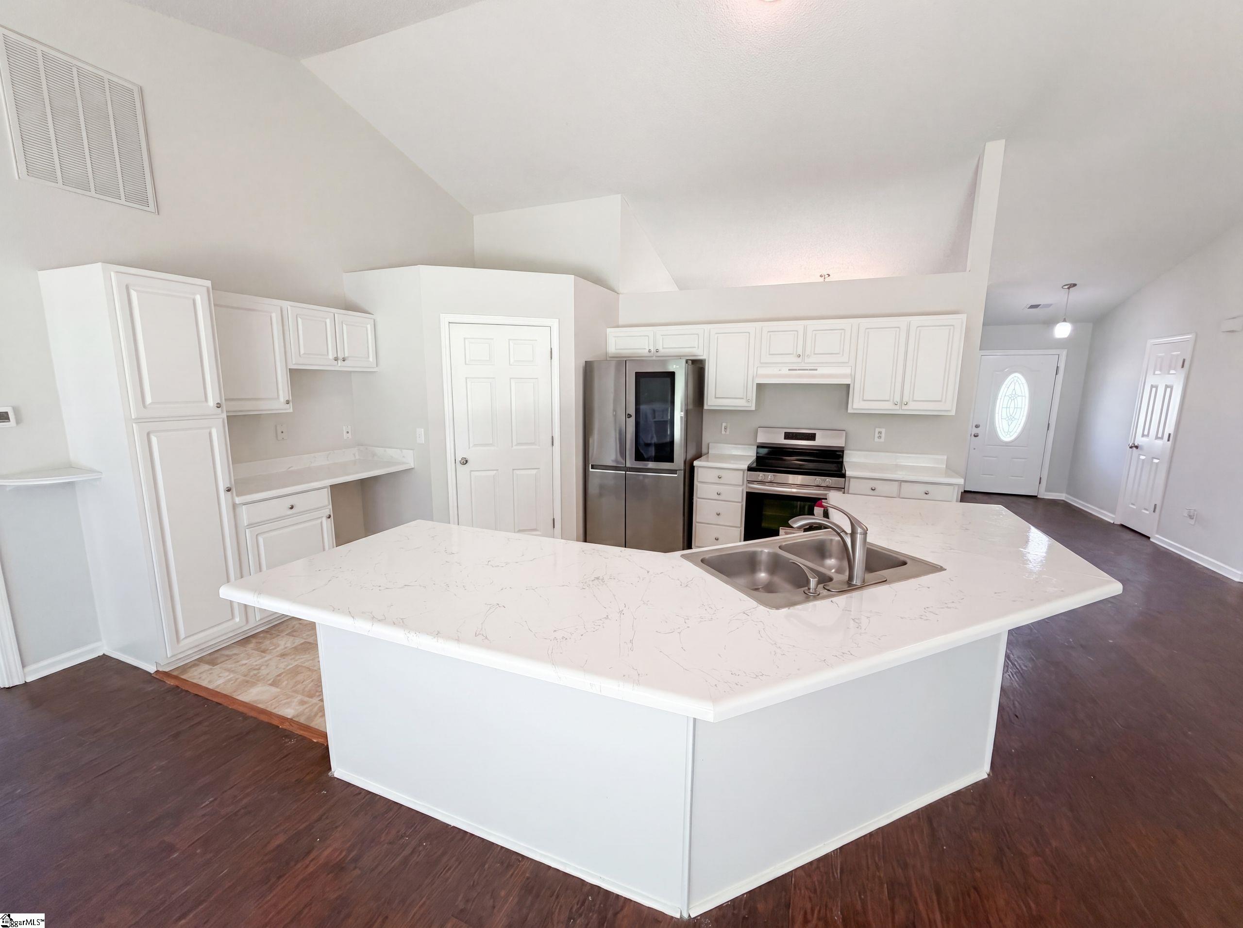 16 Red Mile Way Taylors, SC 29687
