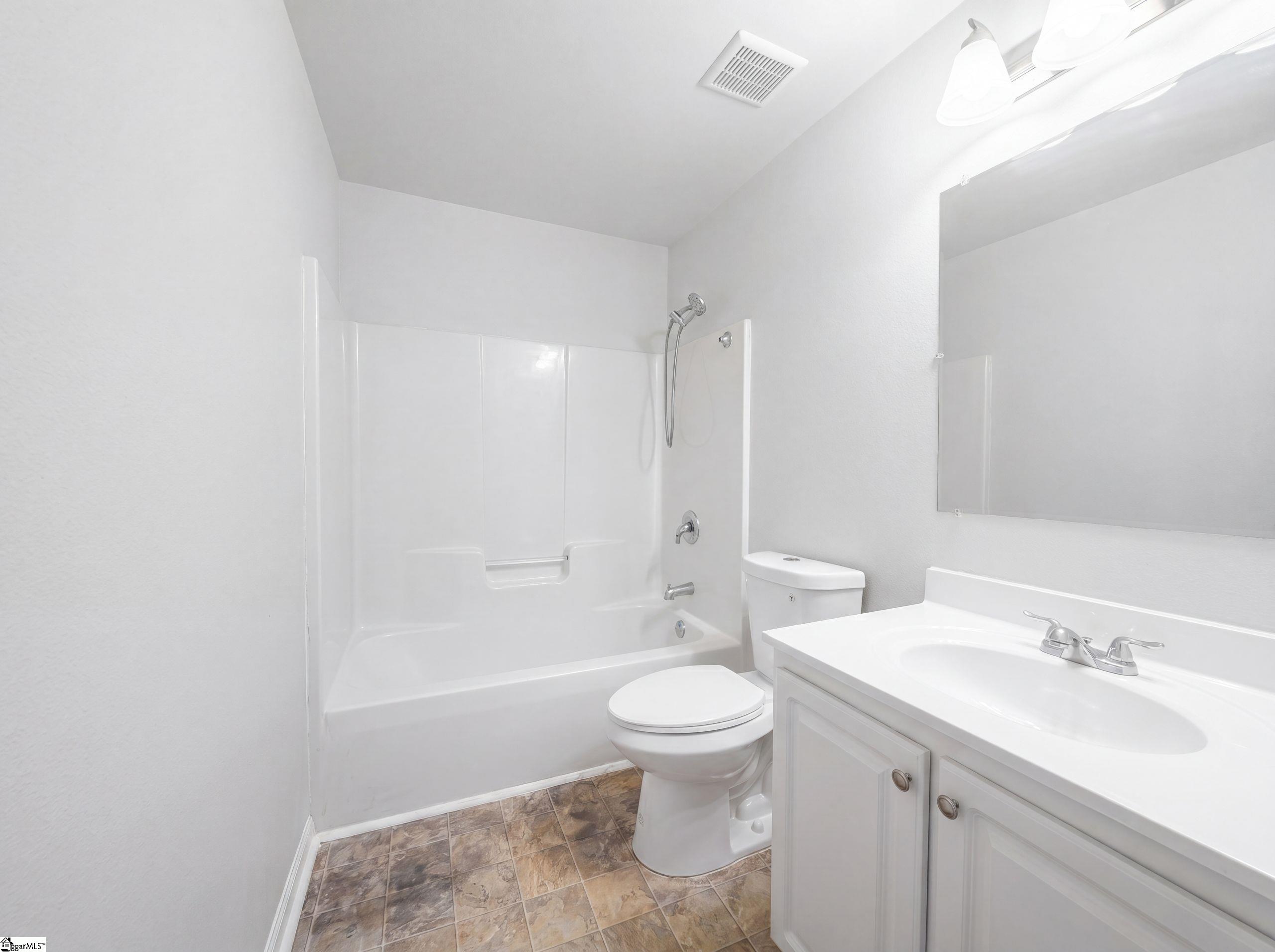 16 Red Mile Way Taylors, SC 29687