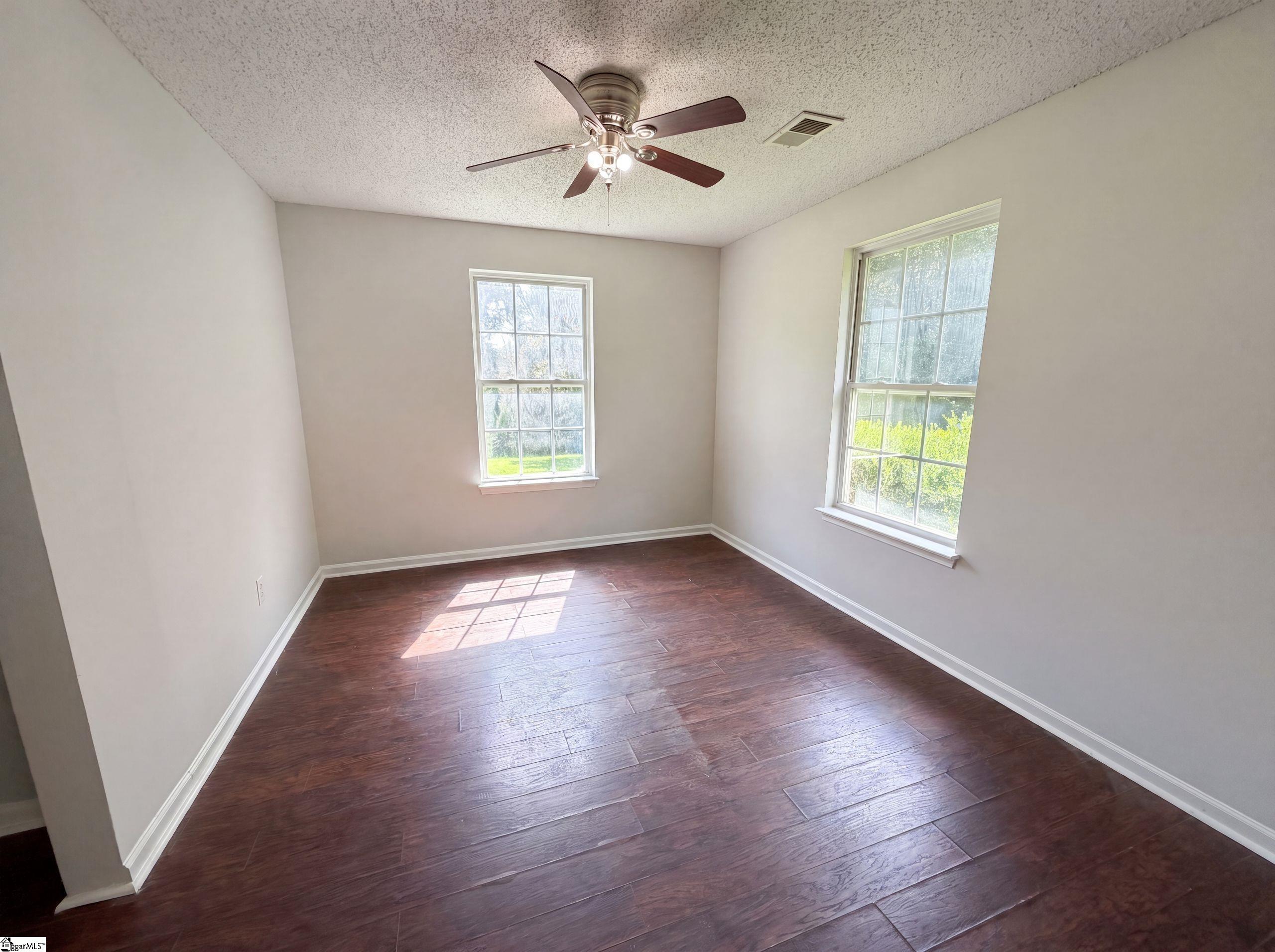 16 Red Mile Way Taylors, SC 29687