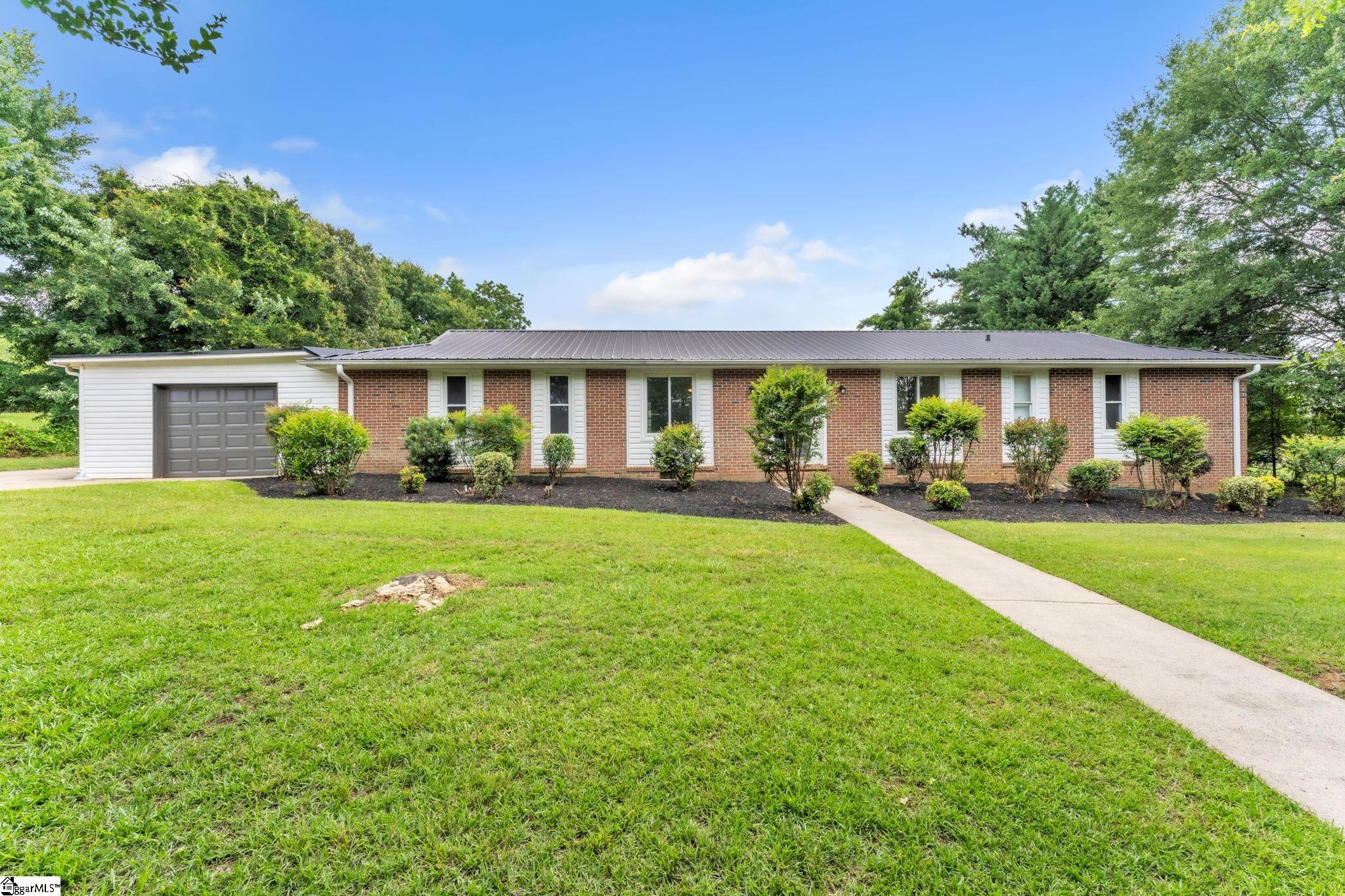107 Carriage Lane Simpsonville, SC 29681