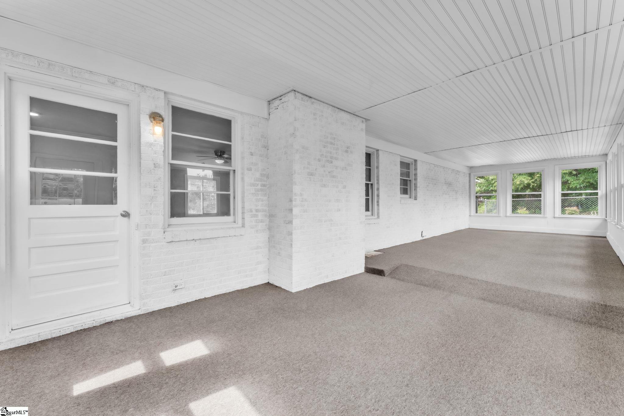 107 Carriage Lane Simpsonville, SC 29681