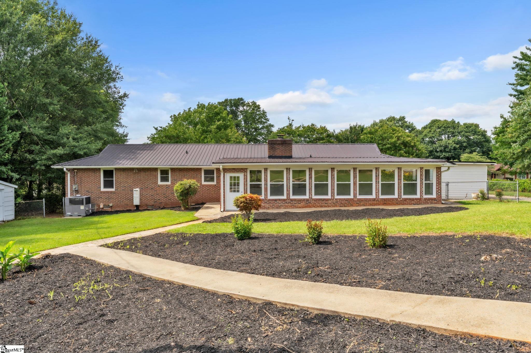 107 Carriage Lane Simpsonville, SC 29681