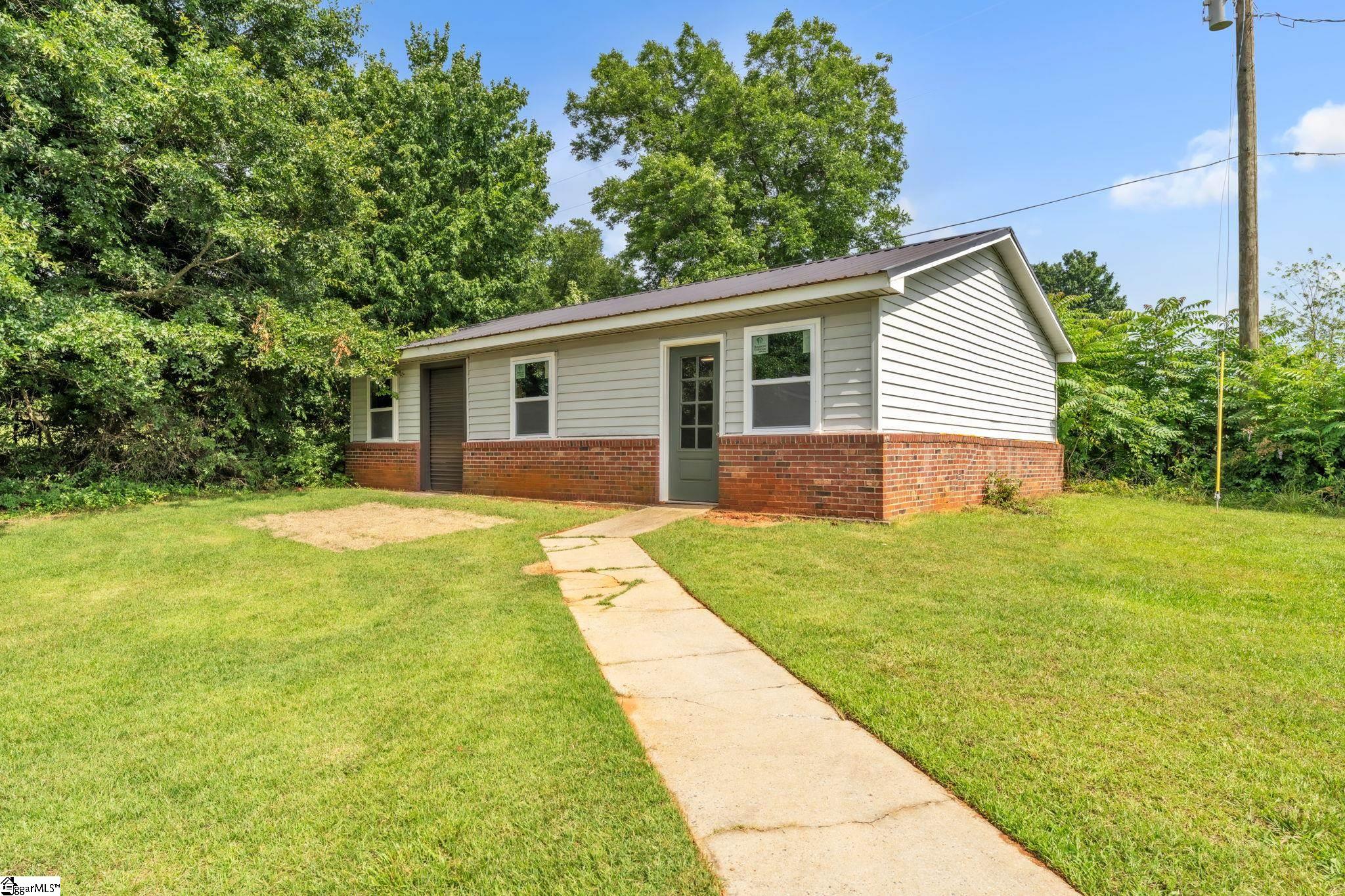 107 Carriage Lane Simpsonville, SC 29681