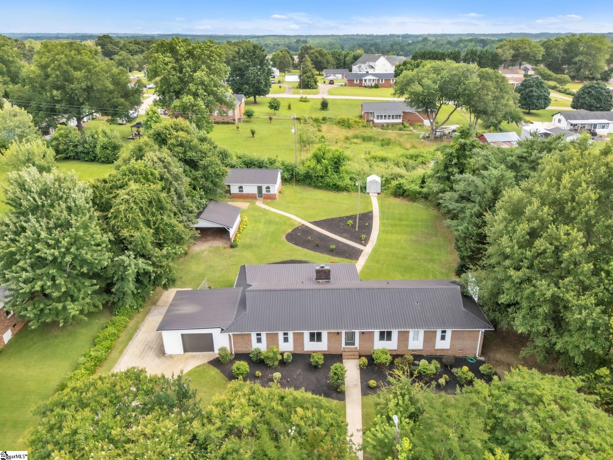 107 Carriage Lane Simpsonville, SC 29681