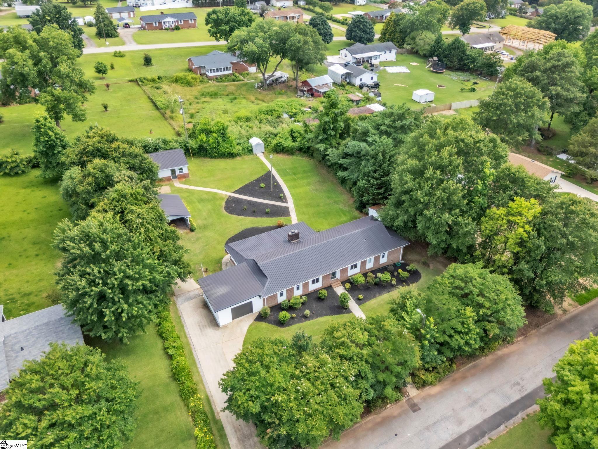 107 Carriage Lane Simpsonville, SC 29681