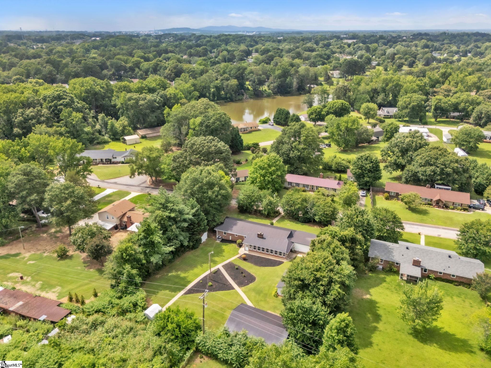 107 Carriage Lane Simpsonville, SC 29681