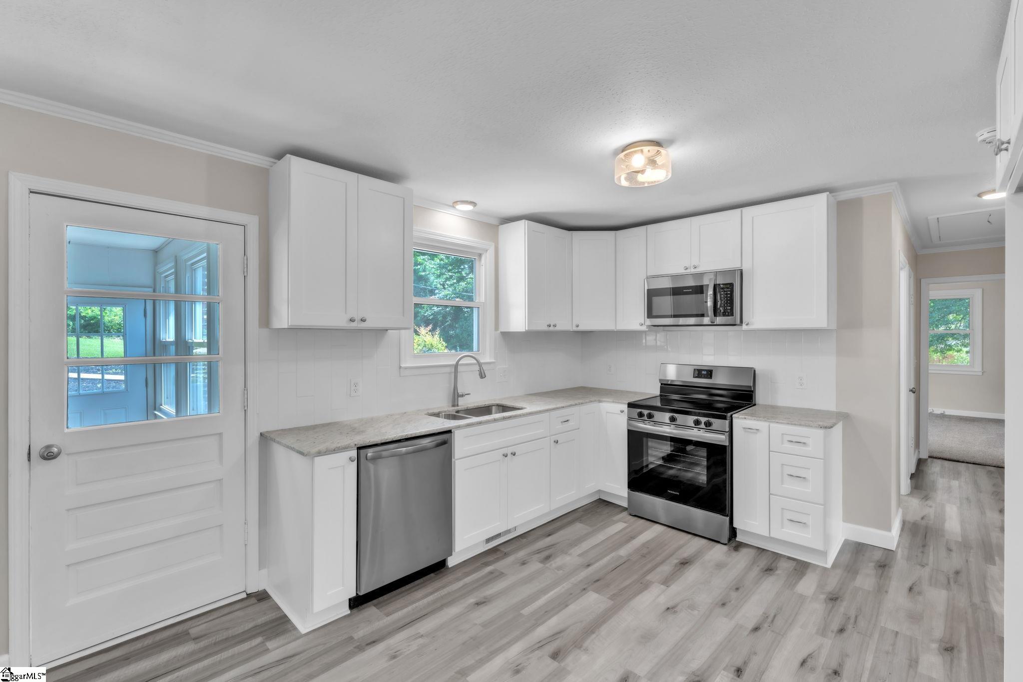 107 Carriage Lane Simpsonville, SC 29681