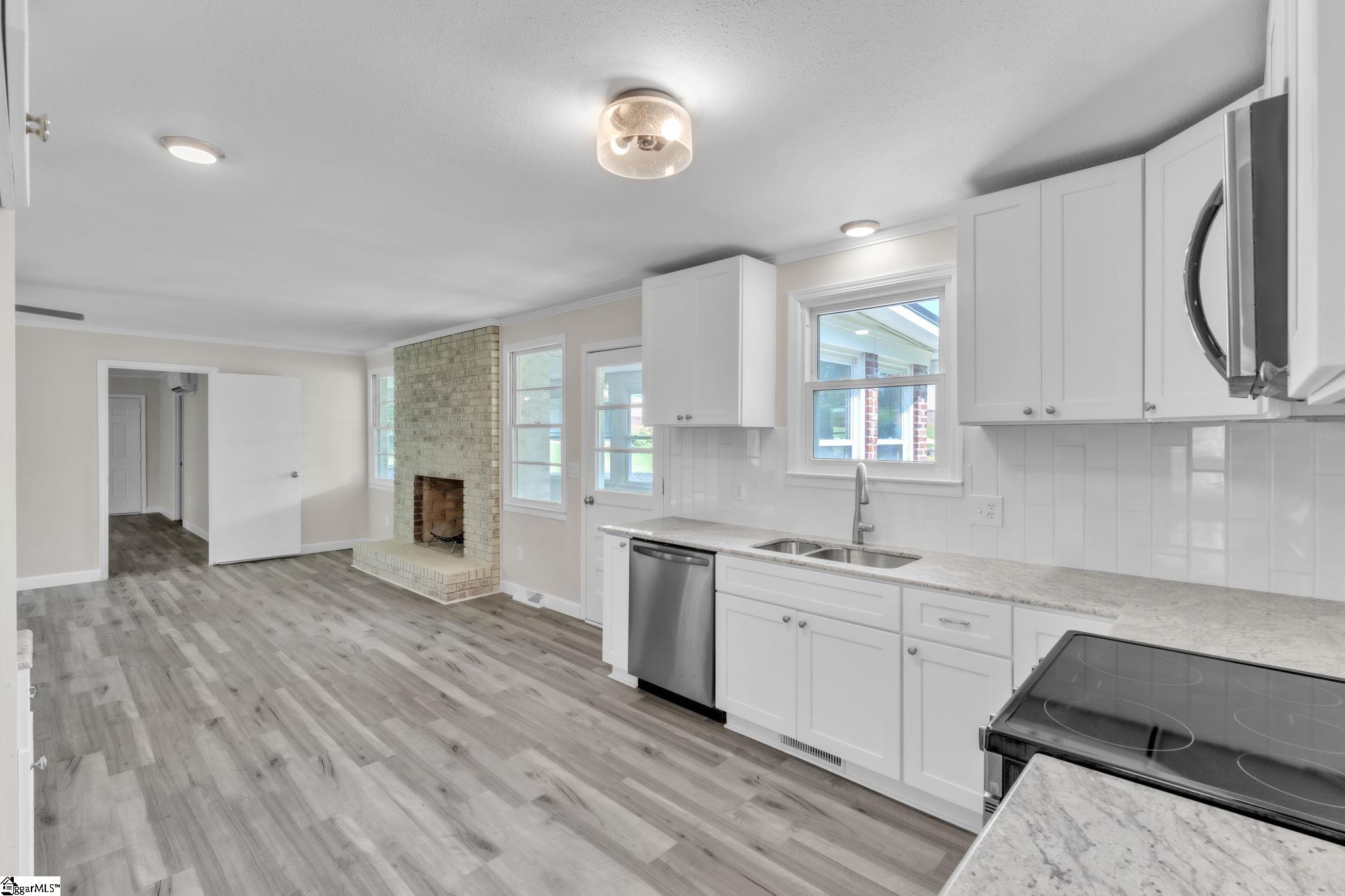 107 Carriage Lane Simpsonville, SC 29681