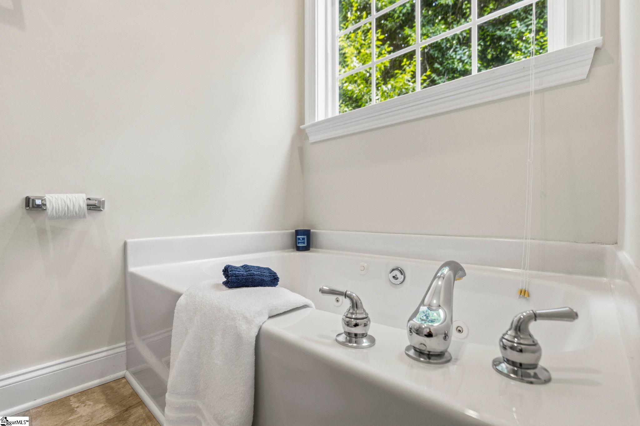 138 Yacht Drive Laurens, SC 29360