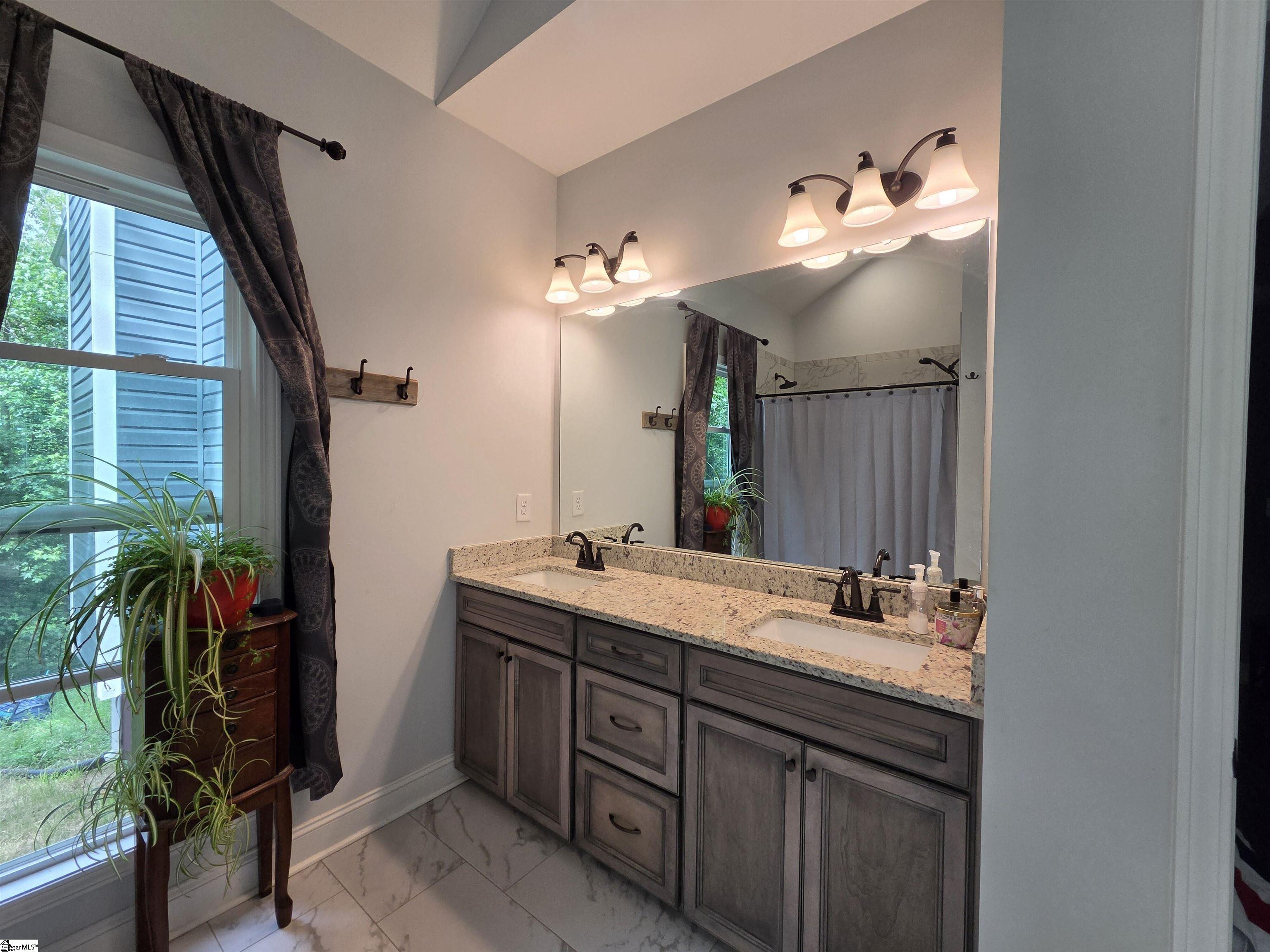 11 Lindsey Hill Trail Marietta, SC 29661