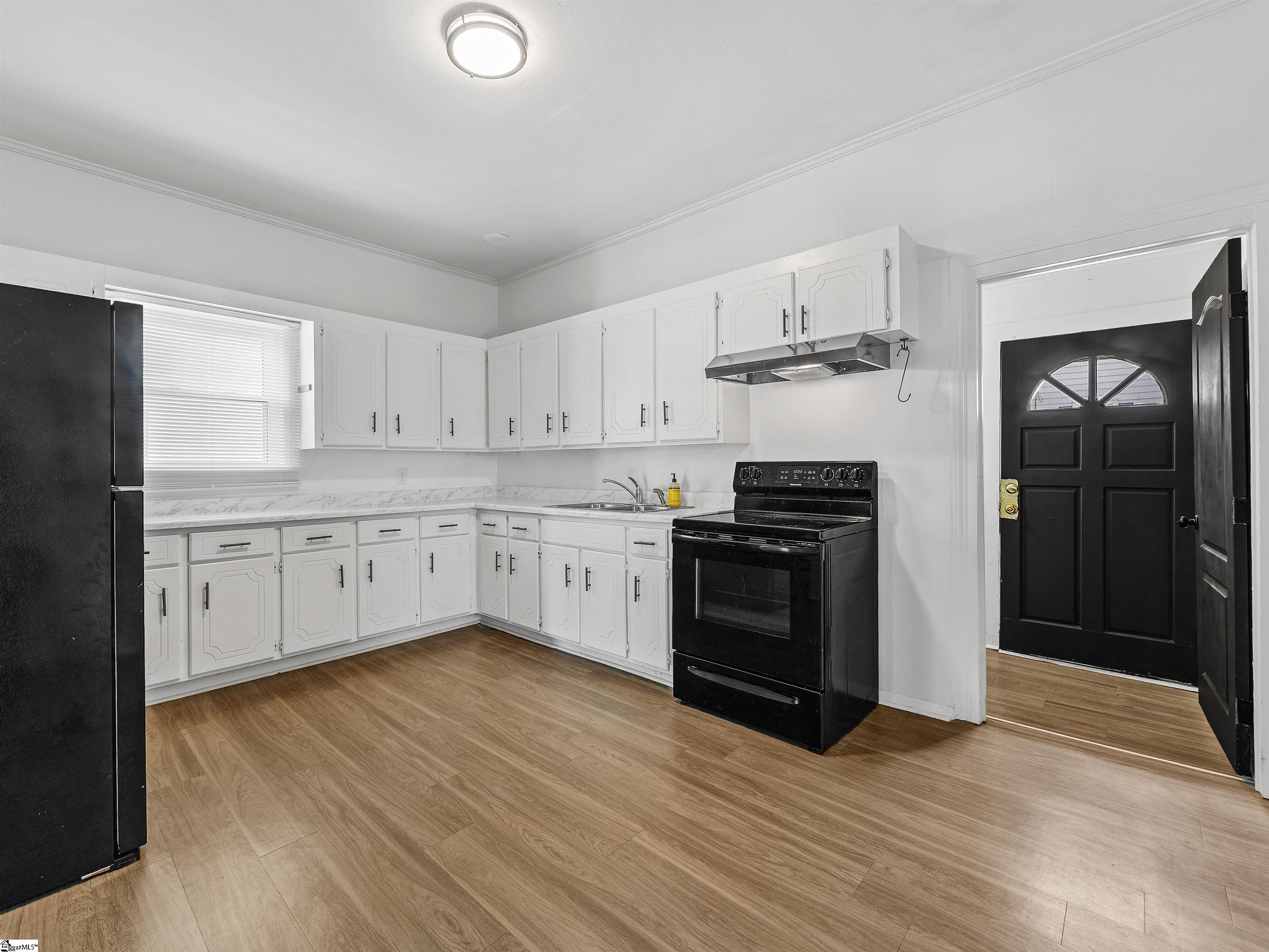 52 Hutchins Street Greenville, SC 29605
