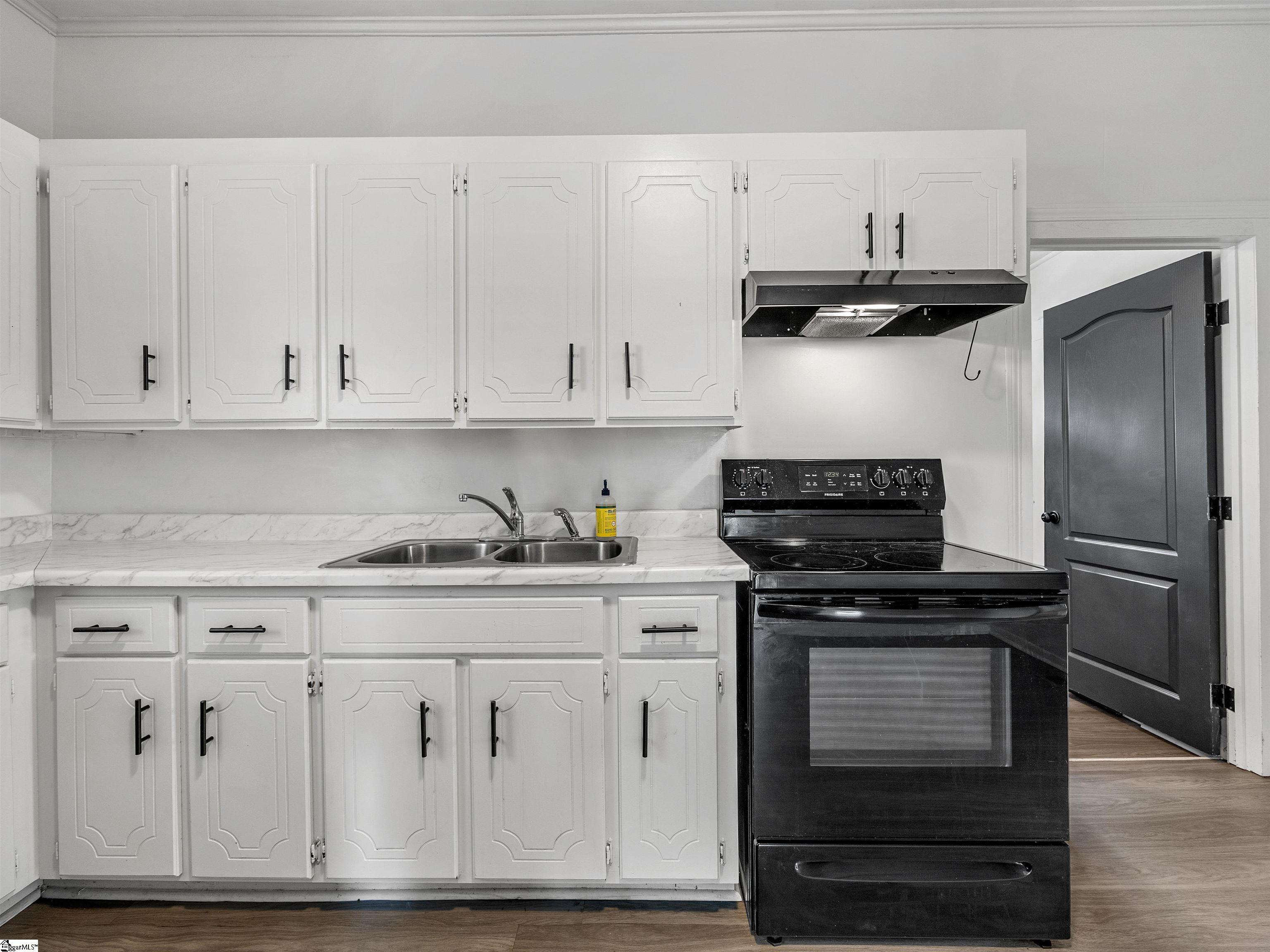 52 Hutchins Street Greenville, SC 29605