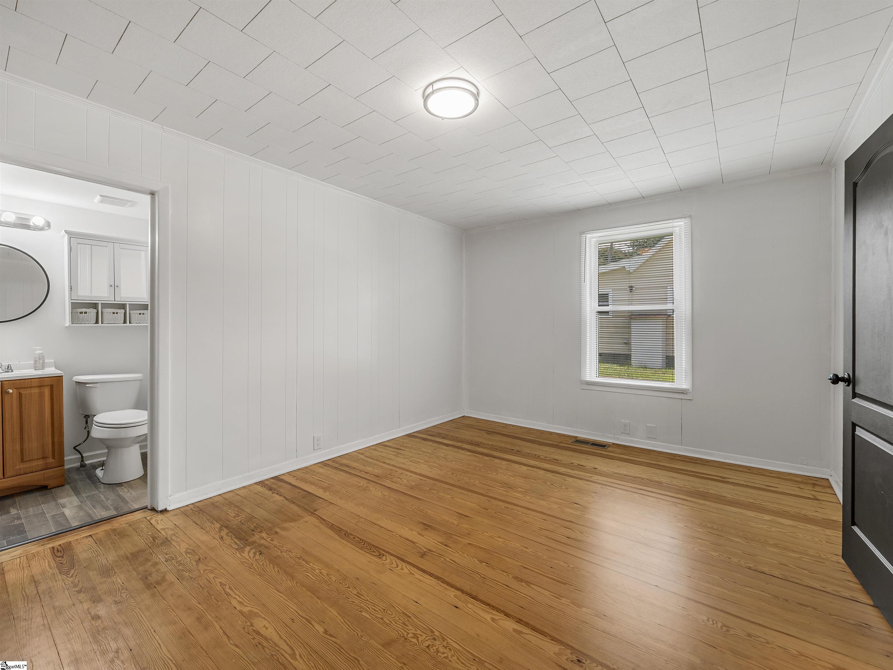 52 Hutchins Street Greenville, SC 29605