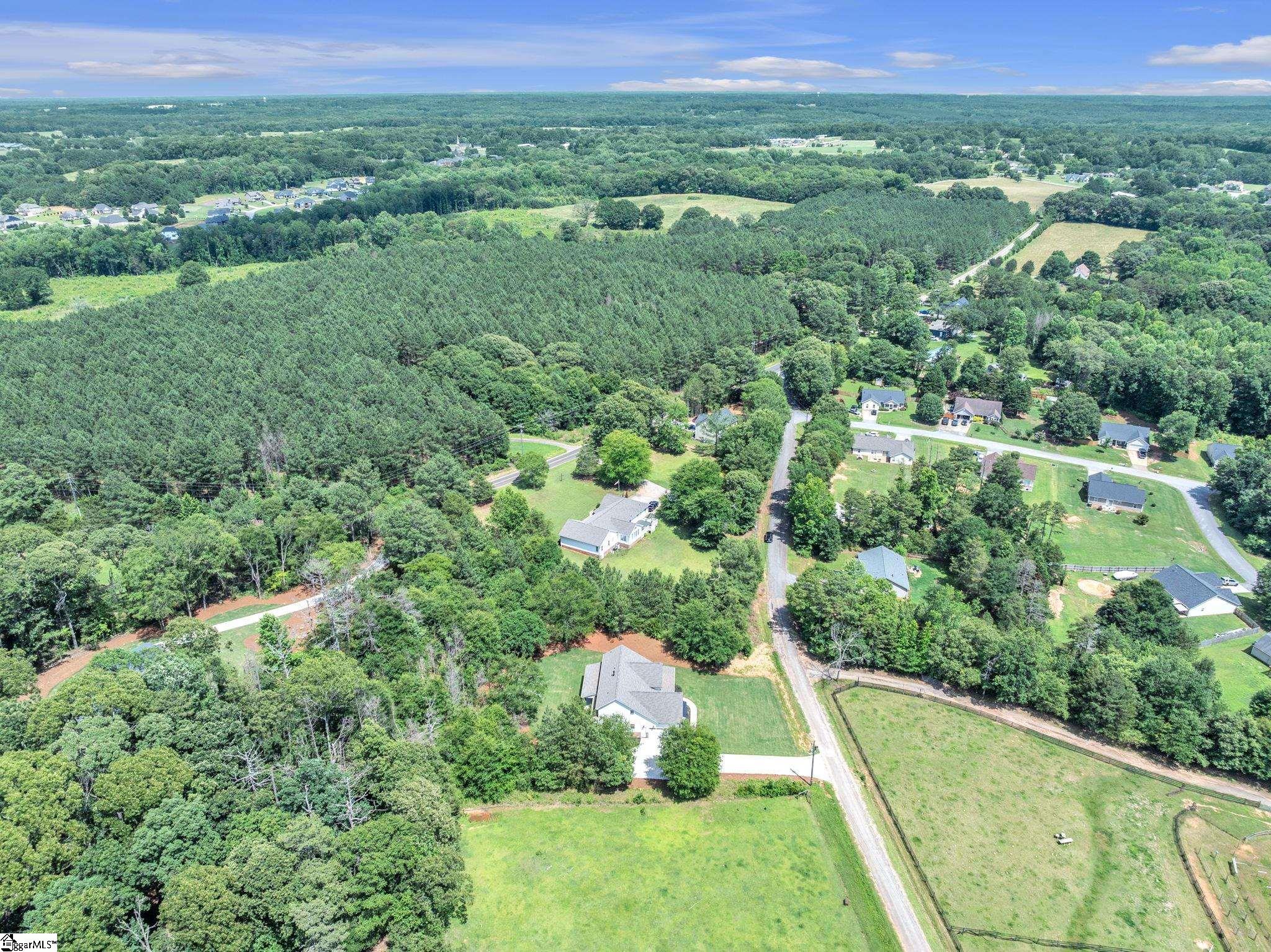 152 Hickory Road Williamston, SC 29697