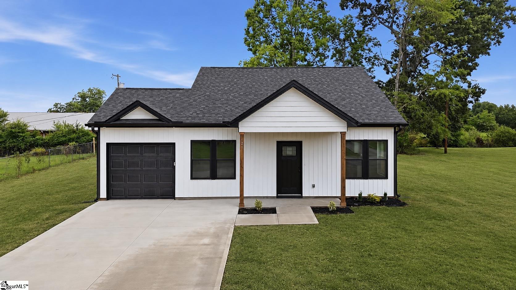 121 Sims Lane Spartanburg, SC 29307