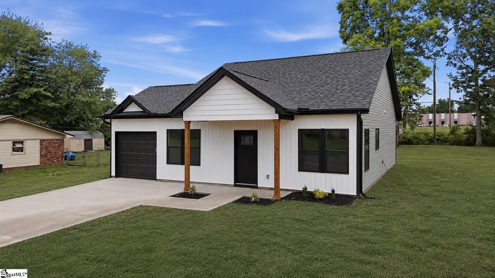 121 Sims Lane Spartanburg, SC 29307