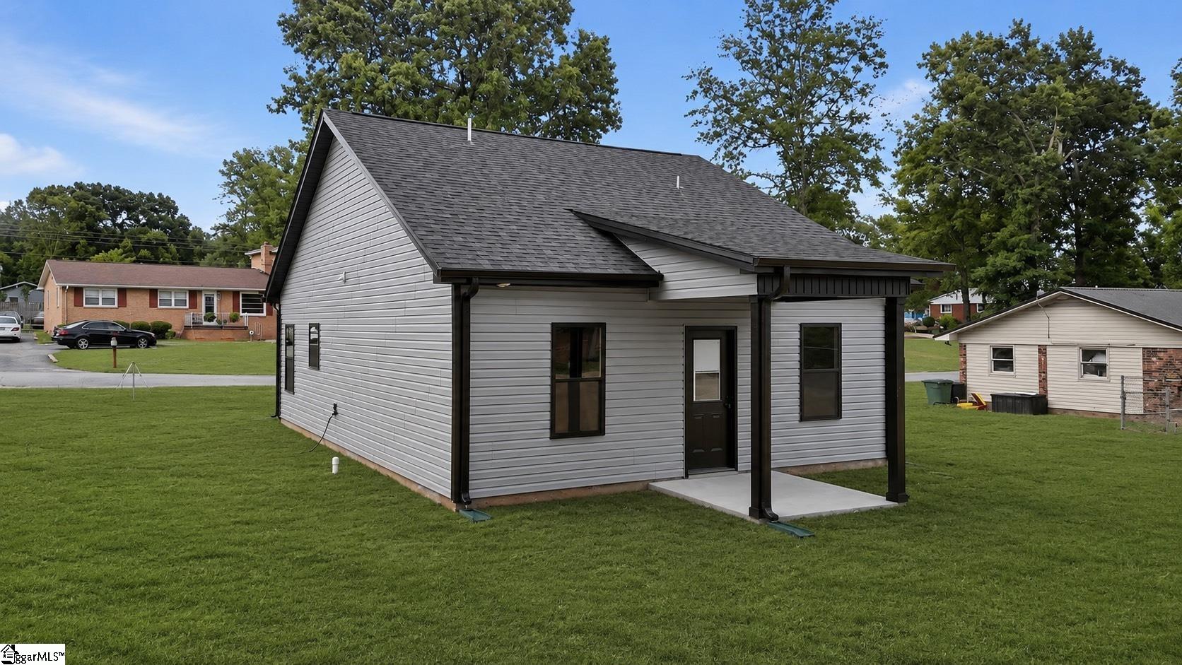 121 Sims Lane Spartanburg, SC 29307