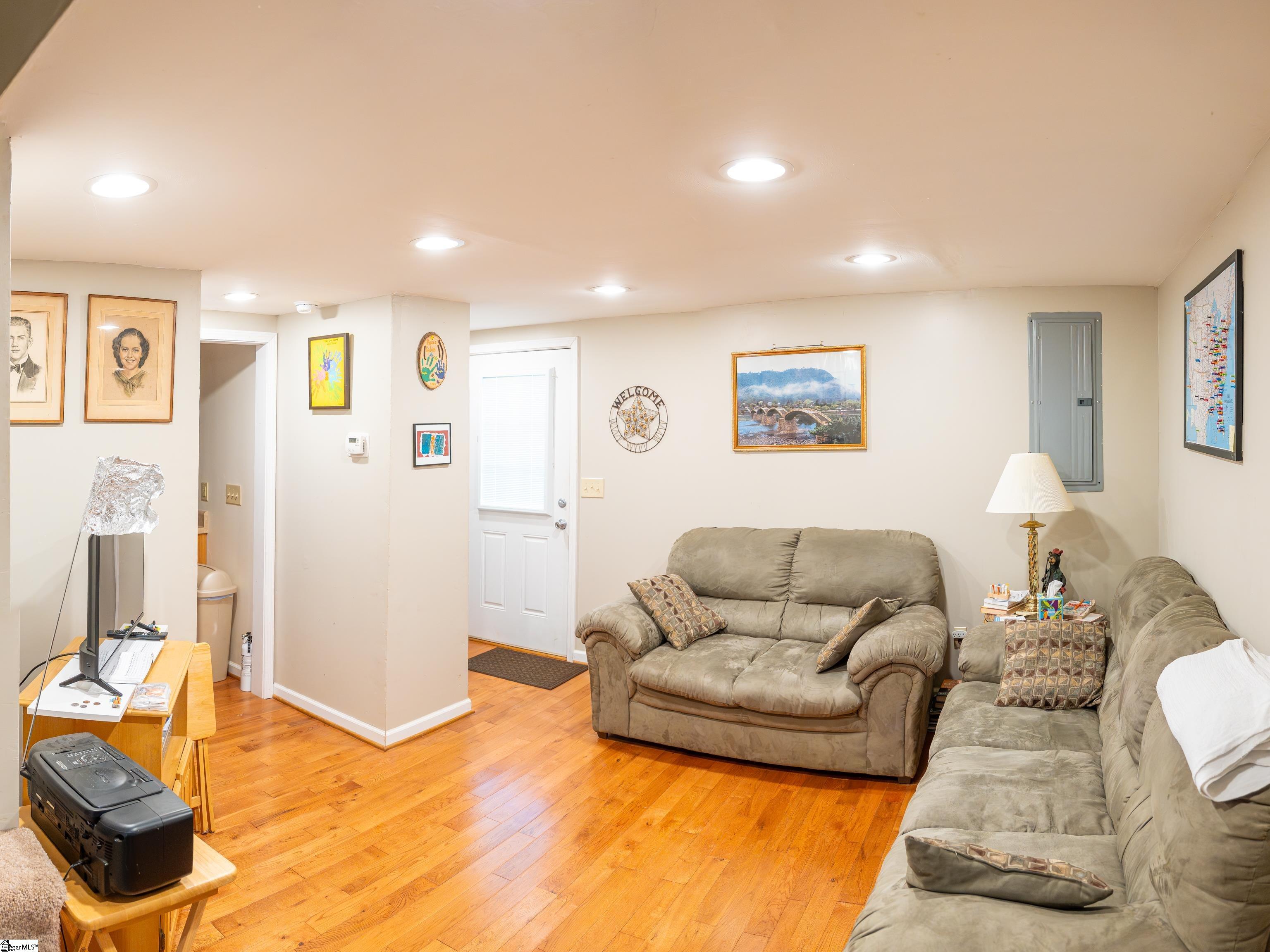 187 Shepherd Springs Drive Cleveland, SC 29635