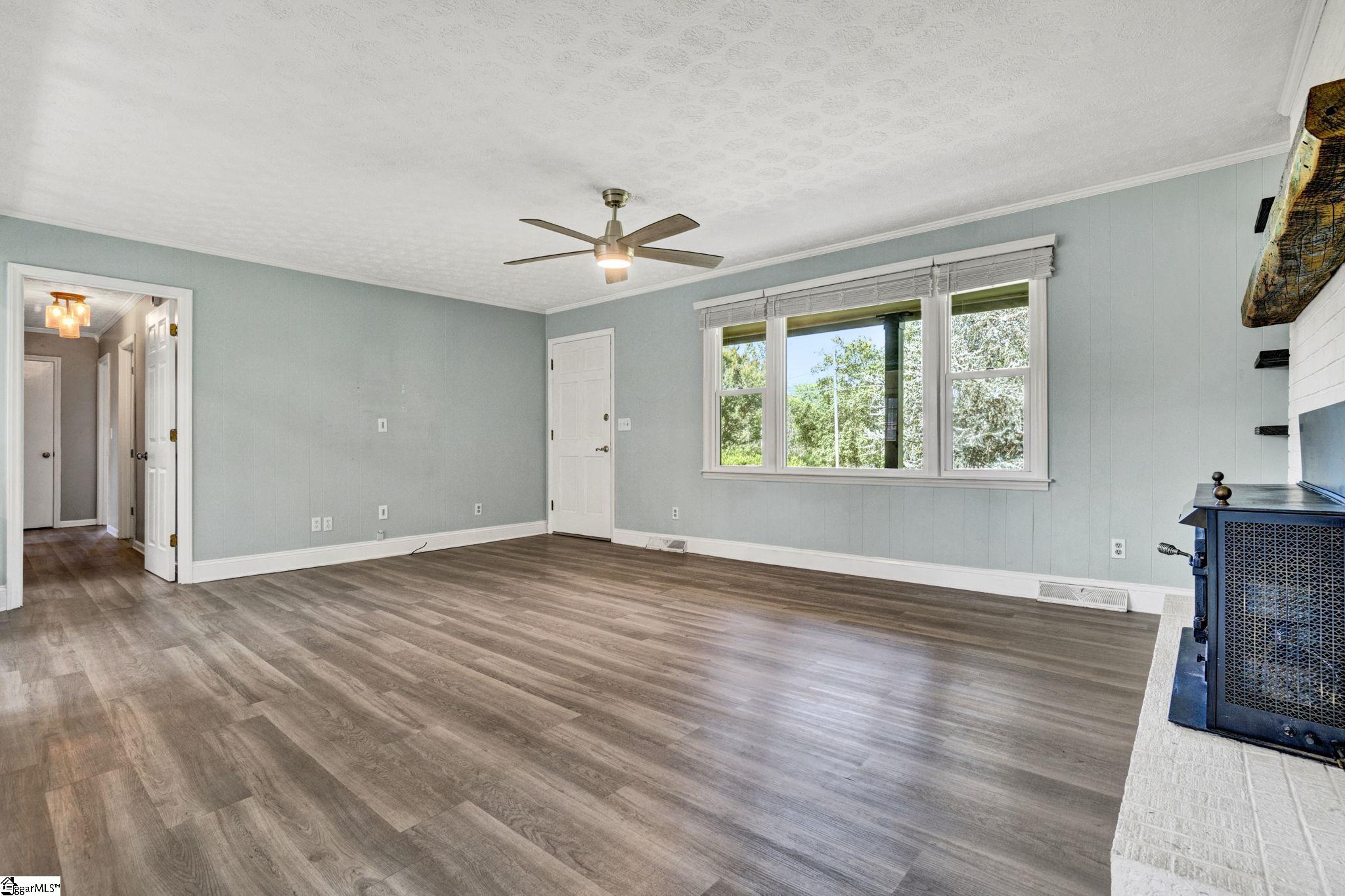 209 Hickory Drive Easley, SC 29642