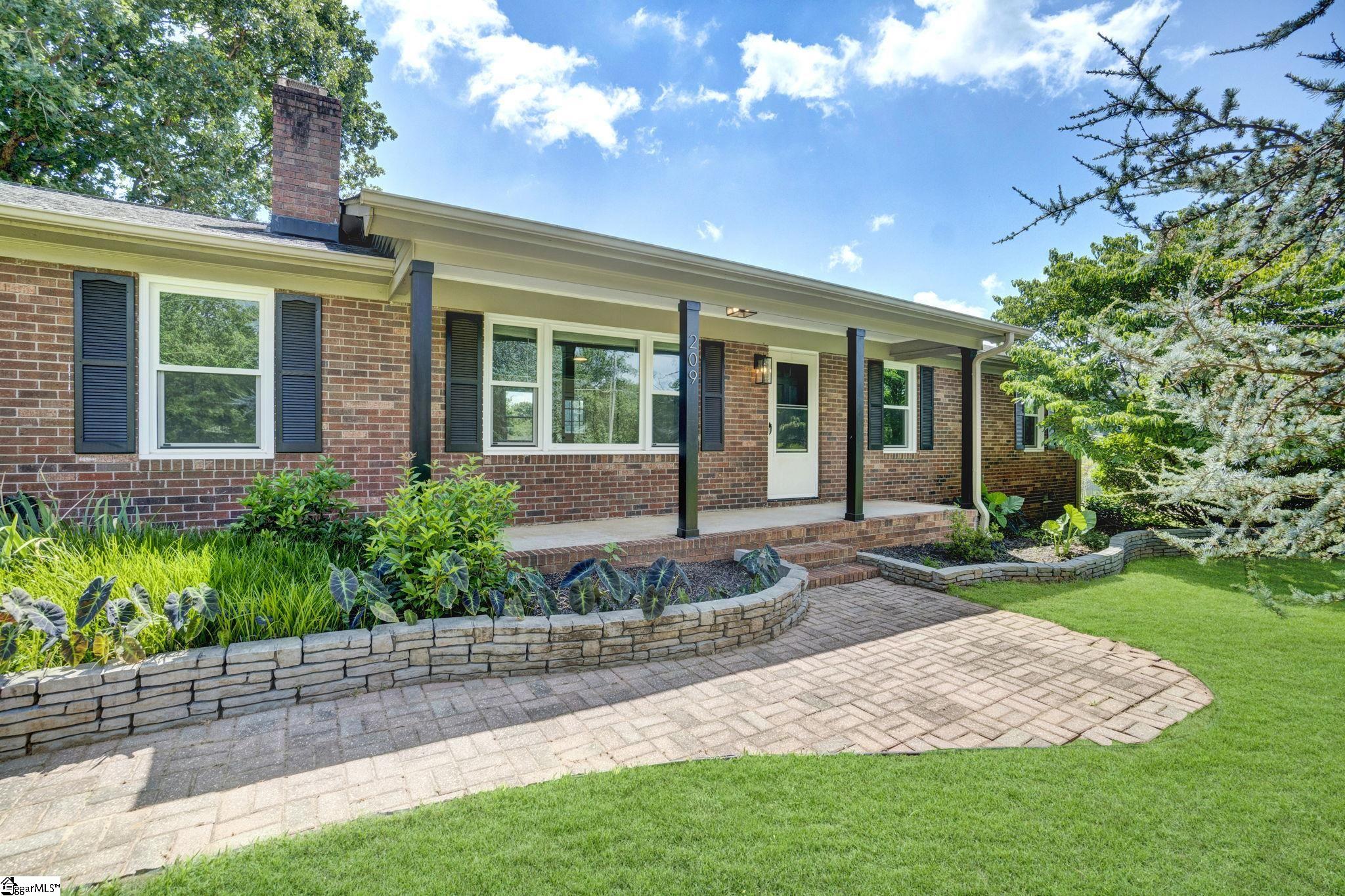 209 Hickory Drive Easley, SC 29642