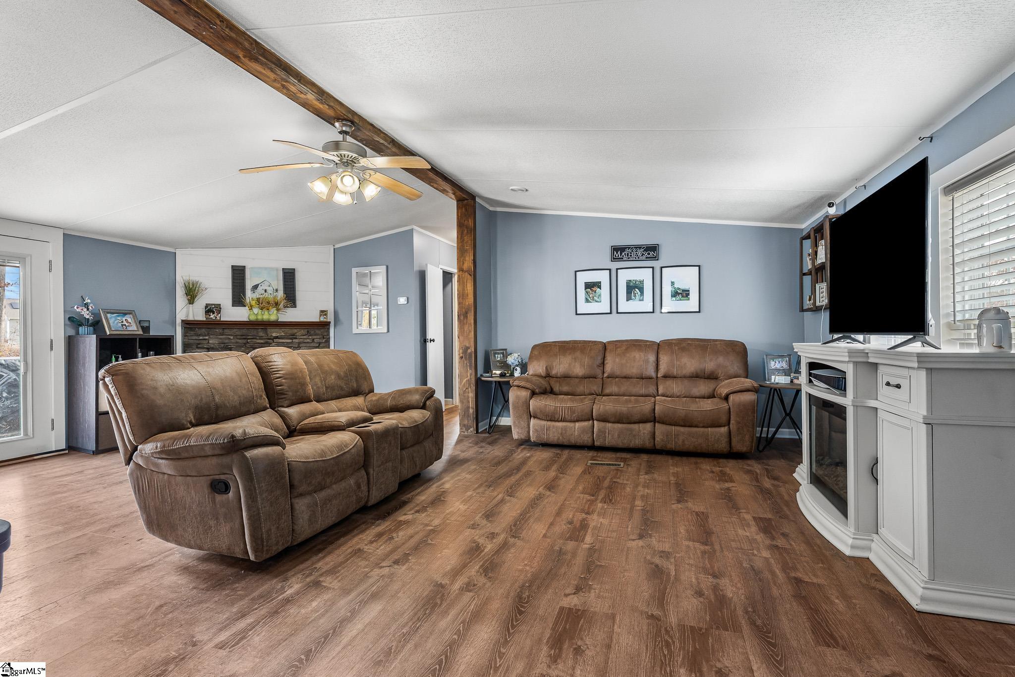 6 Homeplace Court Simpsonville, SC 29680
