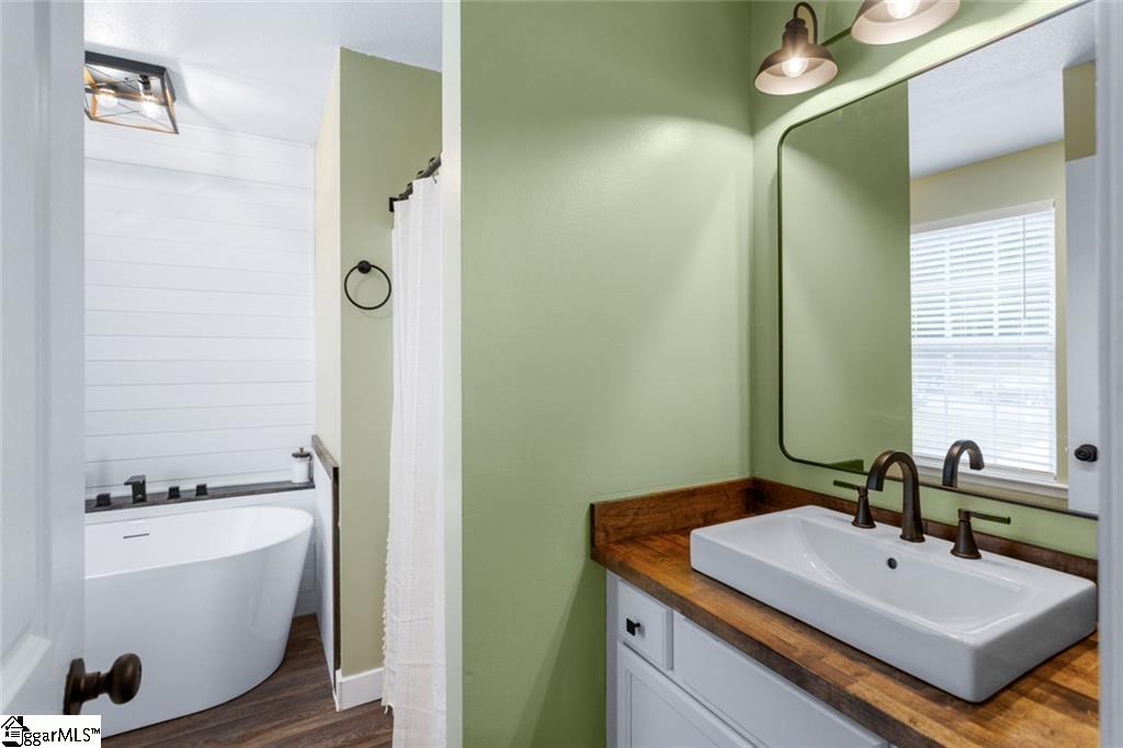 102 Lochenshire Place Belton, SC 29627