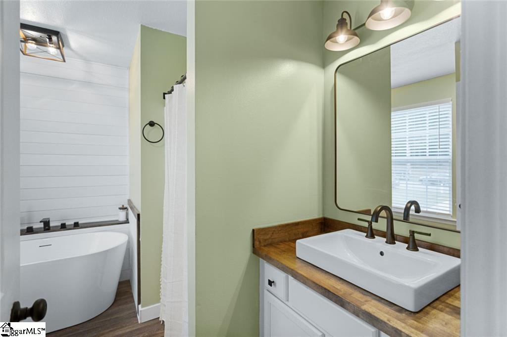 102 Lochenshire Place Belton, SC 29627