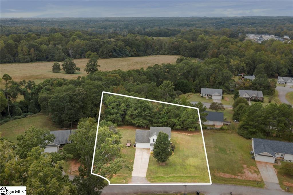 102 Lochenshire Place Belton, SC 29627
