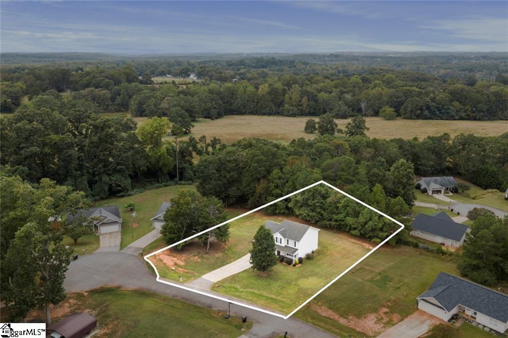 102 Lochenshire Place Belton, SC 29627