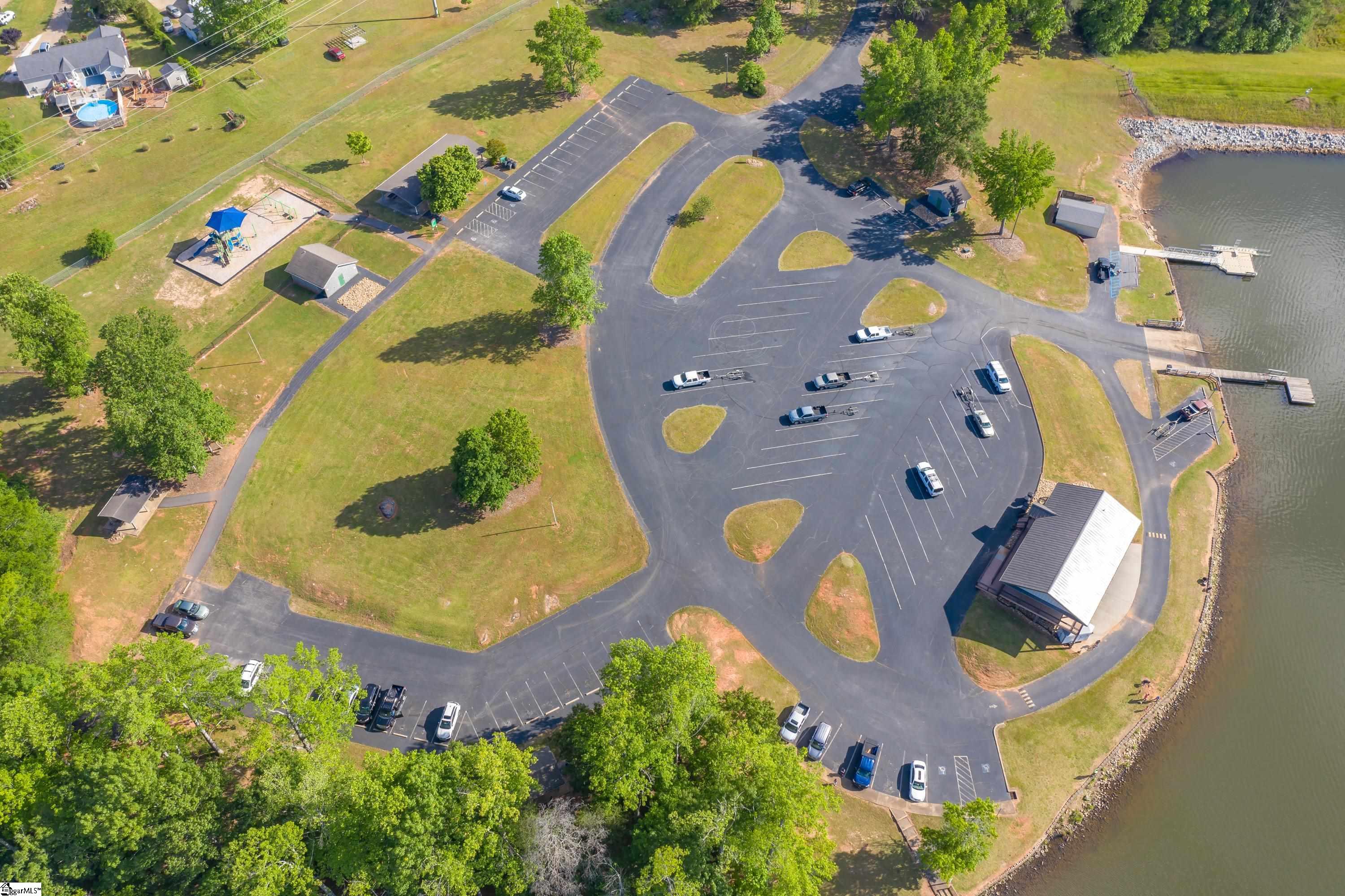 355 Gibbs Road Wellford, SC 29385
