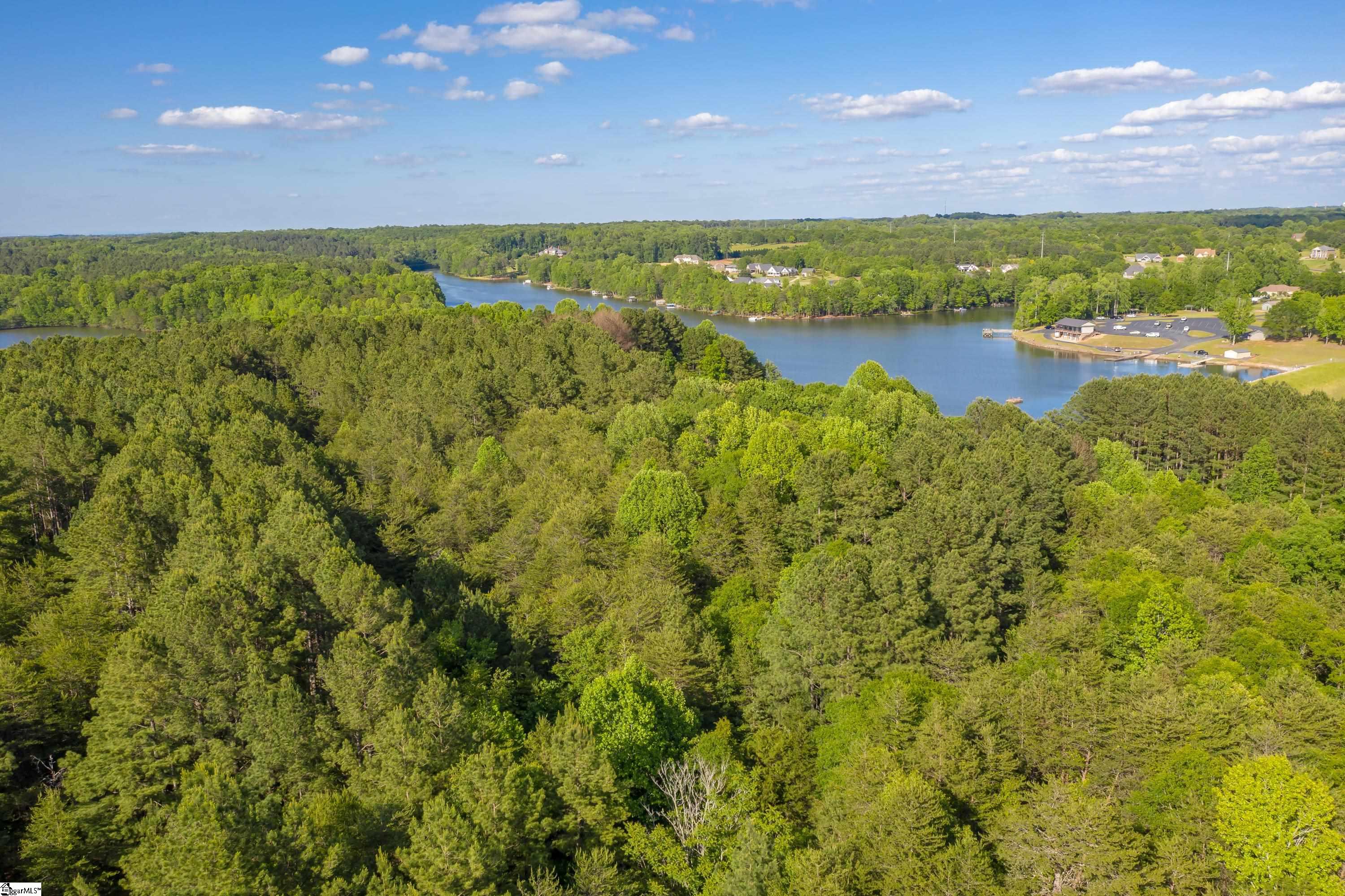 355 Gibbs Road Wellford, SC 29385