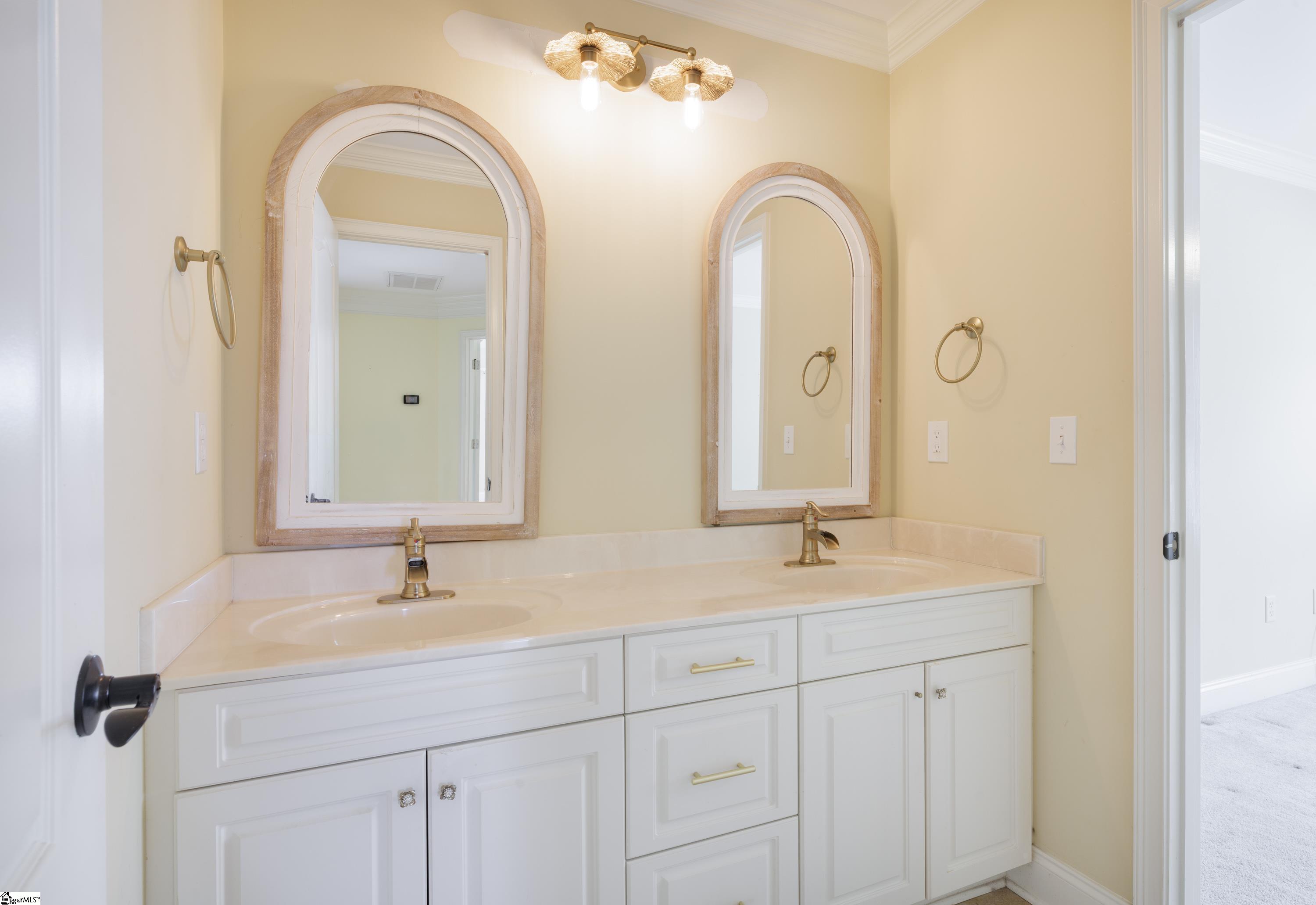 100 Carolina Oaks Drive Fountain Inn, SC 29644