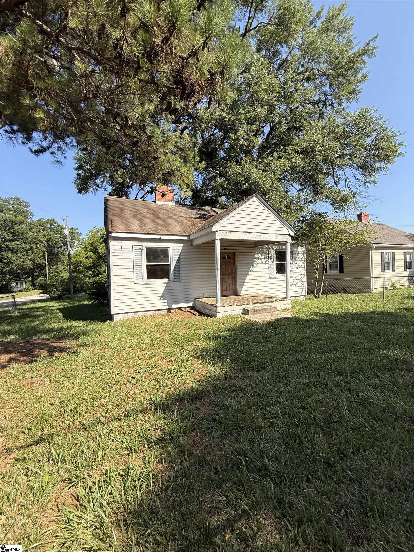 601 Musgrove Street Clinton, SC 29325-1724
