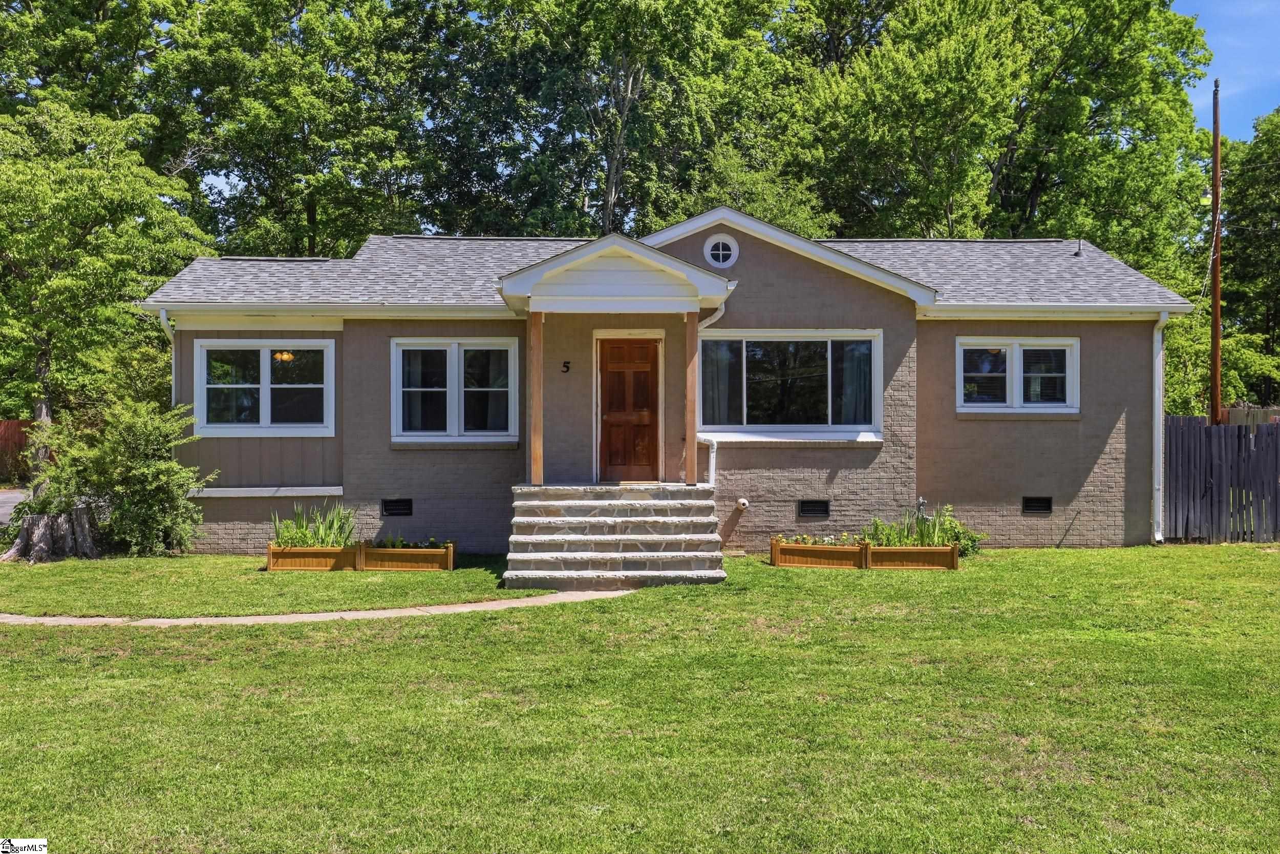 5 Courtney Circle Greenville, SC 29617