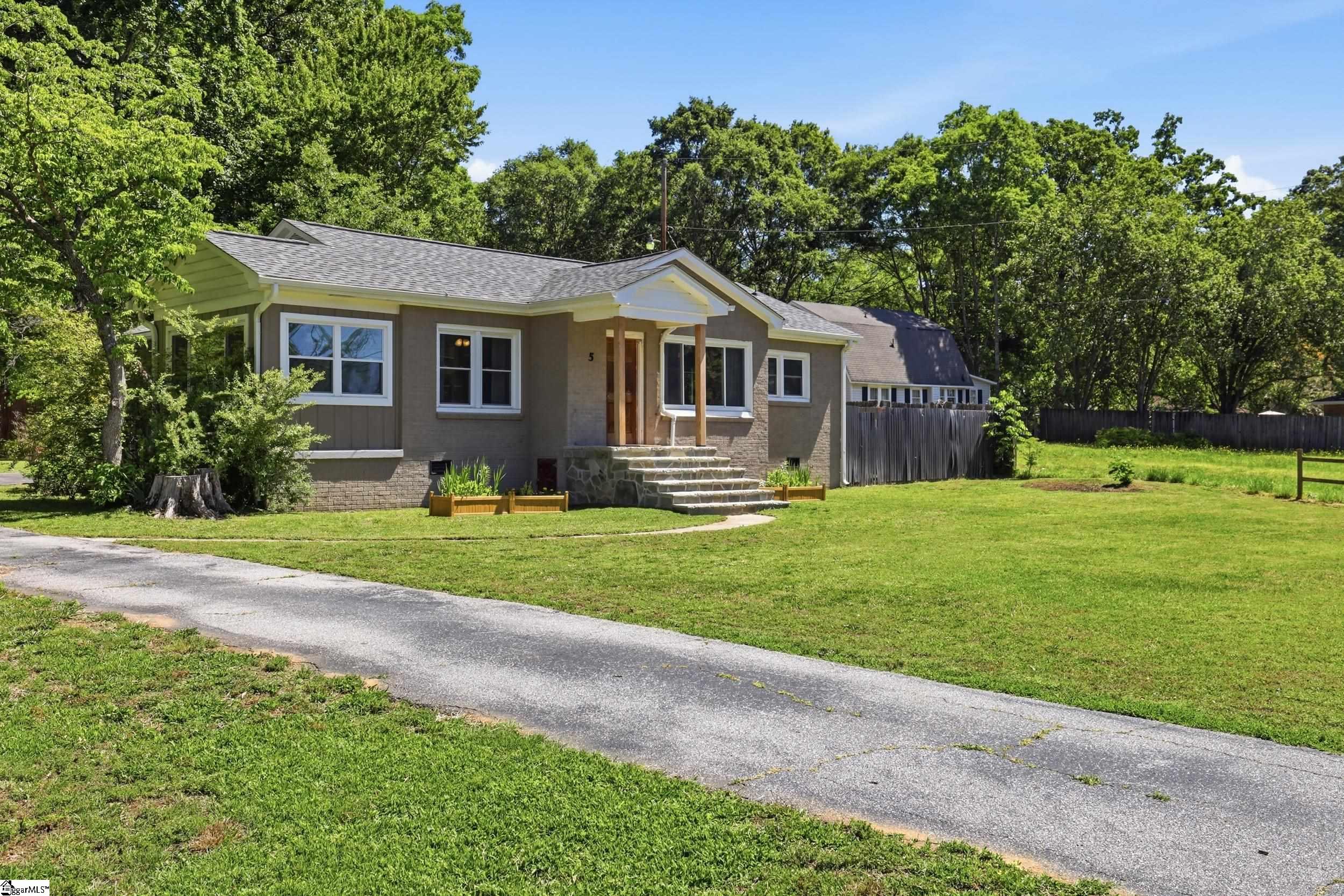 5 Courtney Circle Greenville, SC 29617