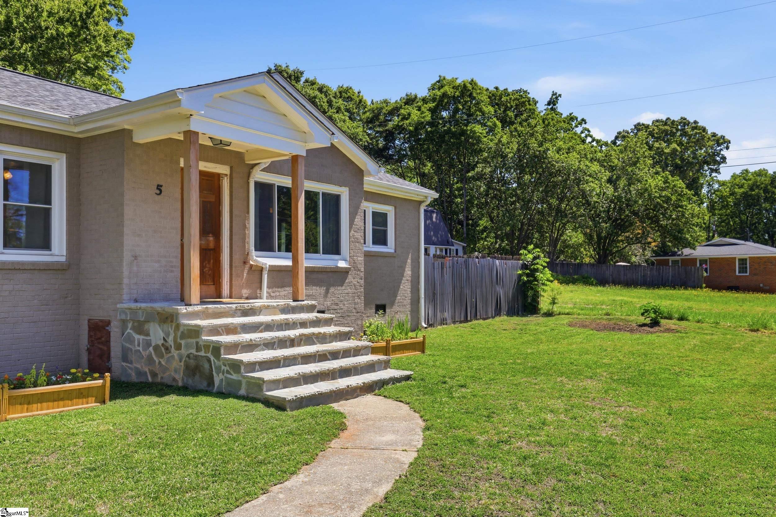5 Courtney Circle Greenville, SC 29617