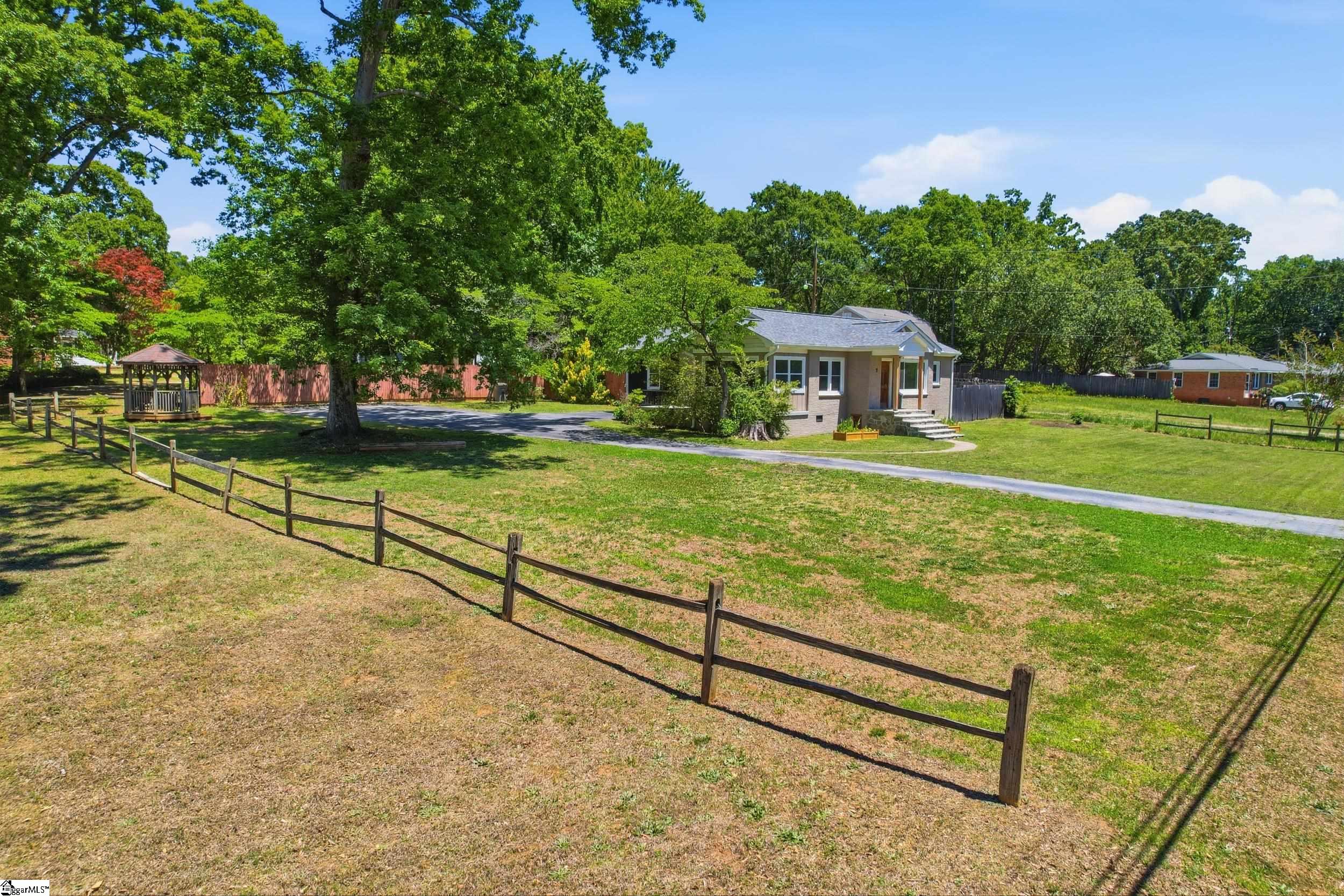 5 Courtney Circle Greenville, SC 29617