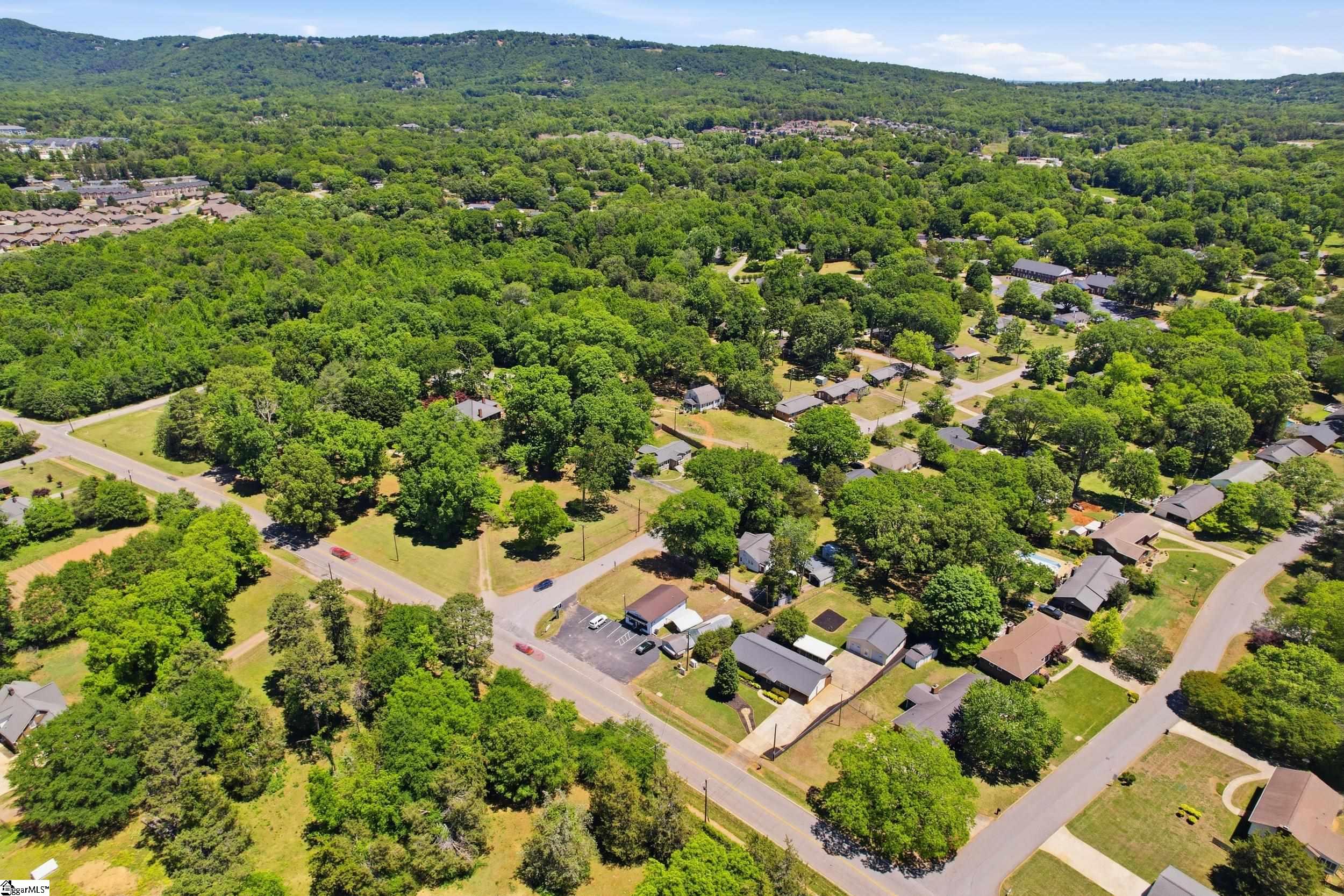5 Courtney Circle Greenville, SC 29617