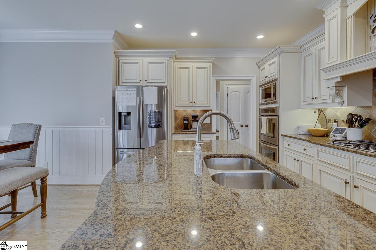 106 Kettle Oak Way Simpsonville, SC 29680