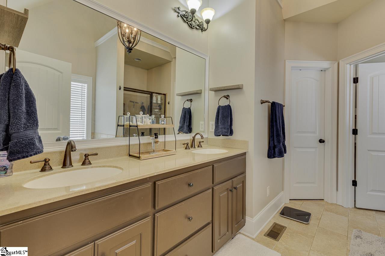106 Kettle Oak Way Simpsonville, SC 29680